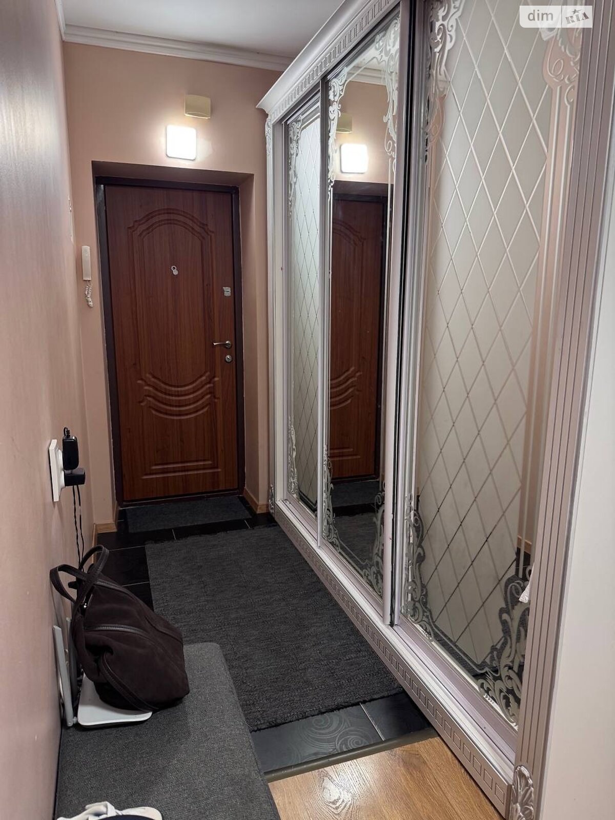 Продажа трехкомнатной квартиры в Ужгороде, на ул. Живописная, район БАМ фото 1