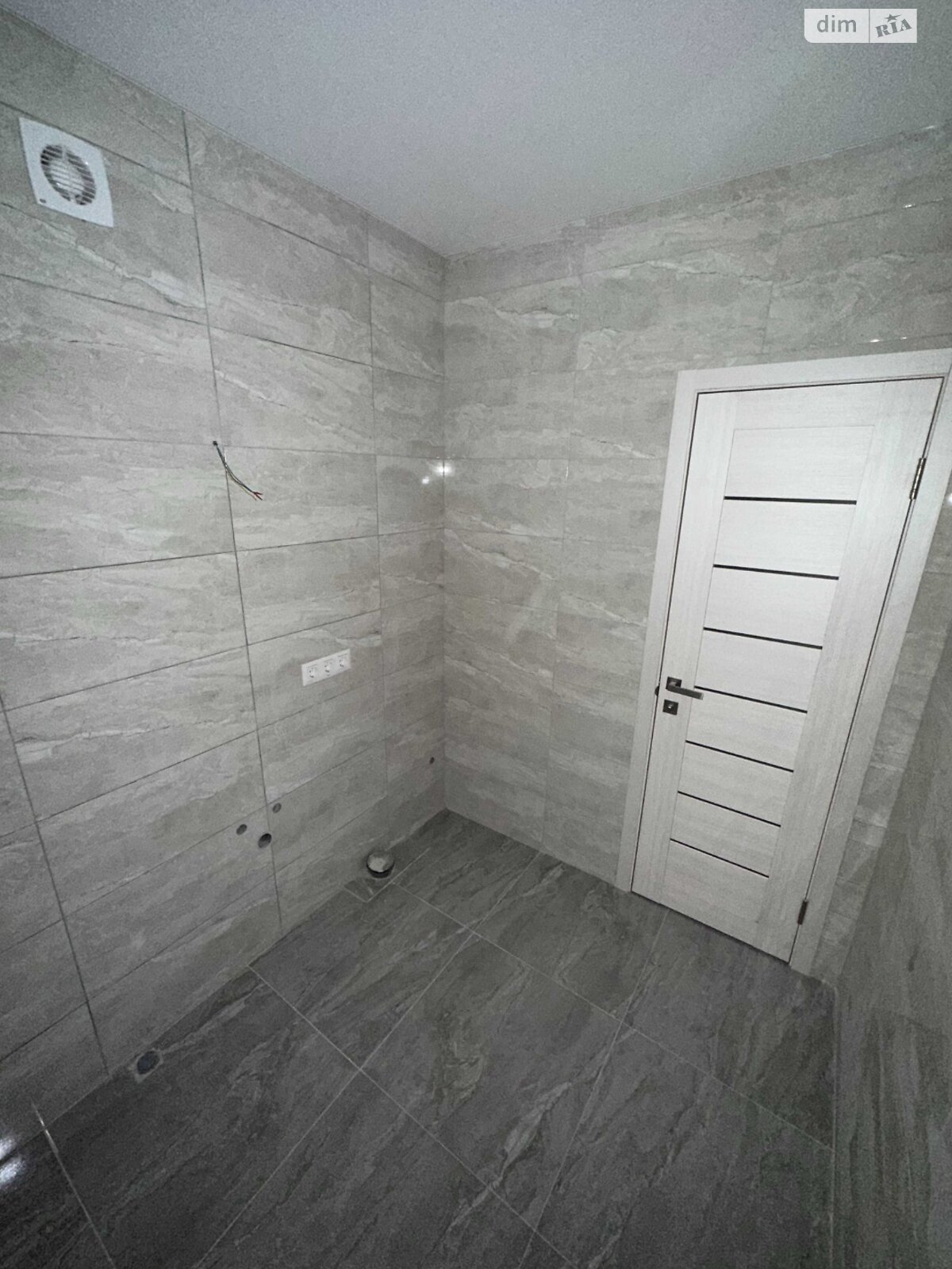 Продажа двухкомнатной квартиры в Ужгороде, на ул. Университетская 7, кв. 112, район БАМ фото 1 Продажа двухкомнатной квартиры в Ужгороде, на ул. Университетская 7, кв. 112, район БАМ фото 1