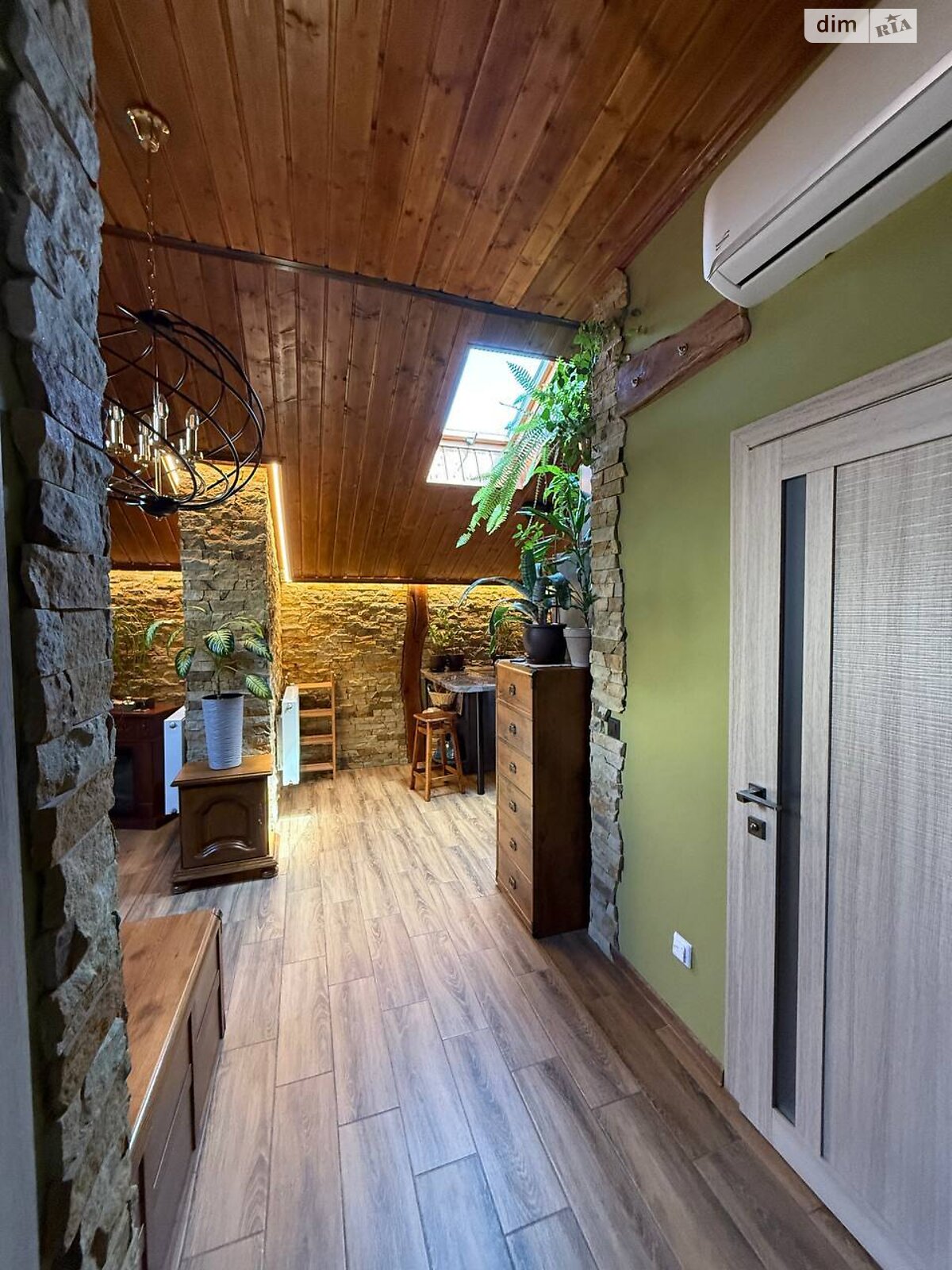 Продаж однокімнатної квартири в Ужгороді, на вул. Університетська 12В, район БАМ фото 1 Продаж однокімнатної квартири в Ужгороді, на вул. Університетська 12В, район БАМ фото 1