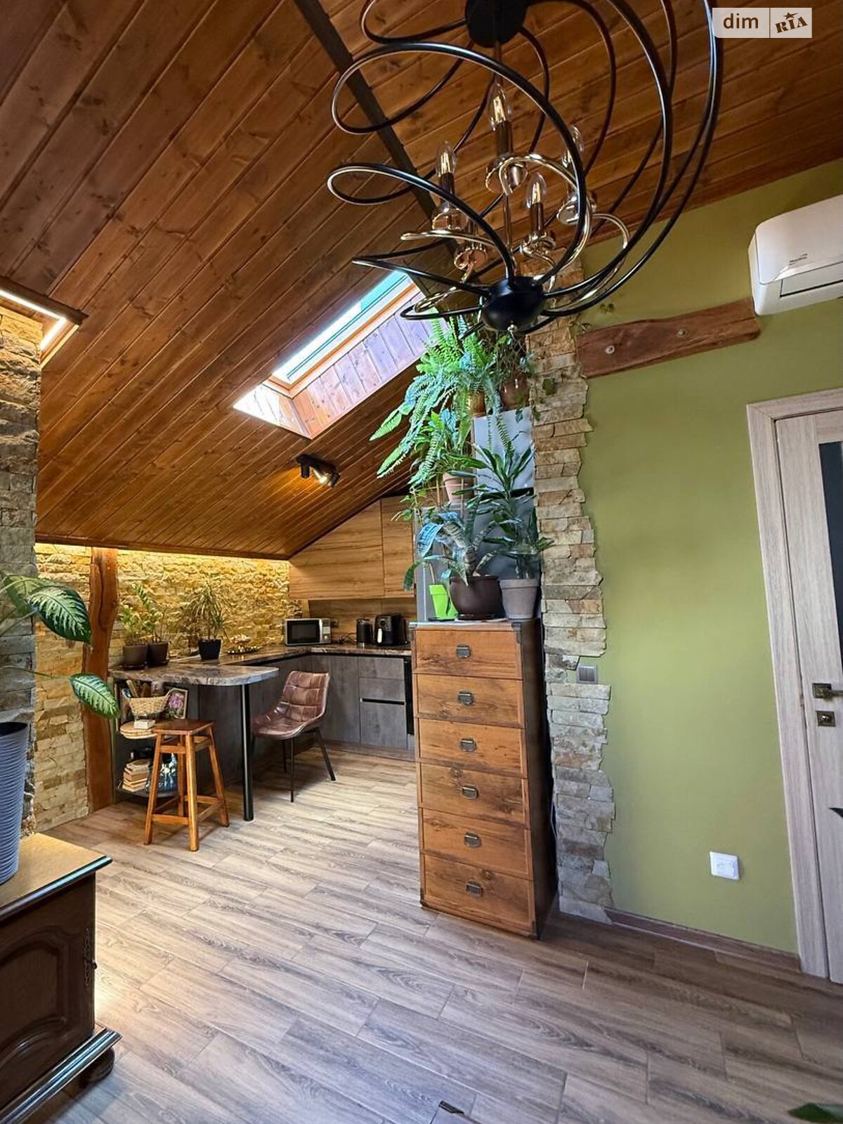 Продаж однокімнатної квартири в Ужгороді, на вул. Університетська 12В, район БАМ фото 1 Продаж однокімнатної квартири в Ужгороді, на вул. Університетська 12В, район БАМ фото 1