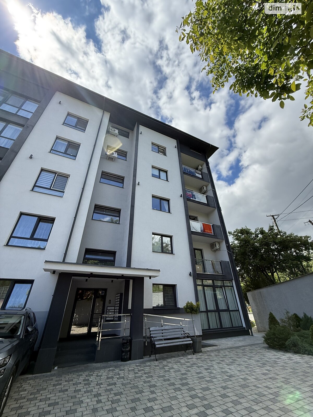 Продаж однокімнатної квартири в Ужгороді, на вул. Університетська 12В, район БАМ фото 1 Продаж однокімнатної квартири в Ужгороді, на вул. Університетська 12В, район БАМ фото 1