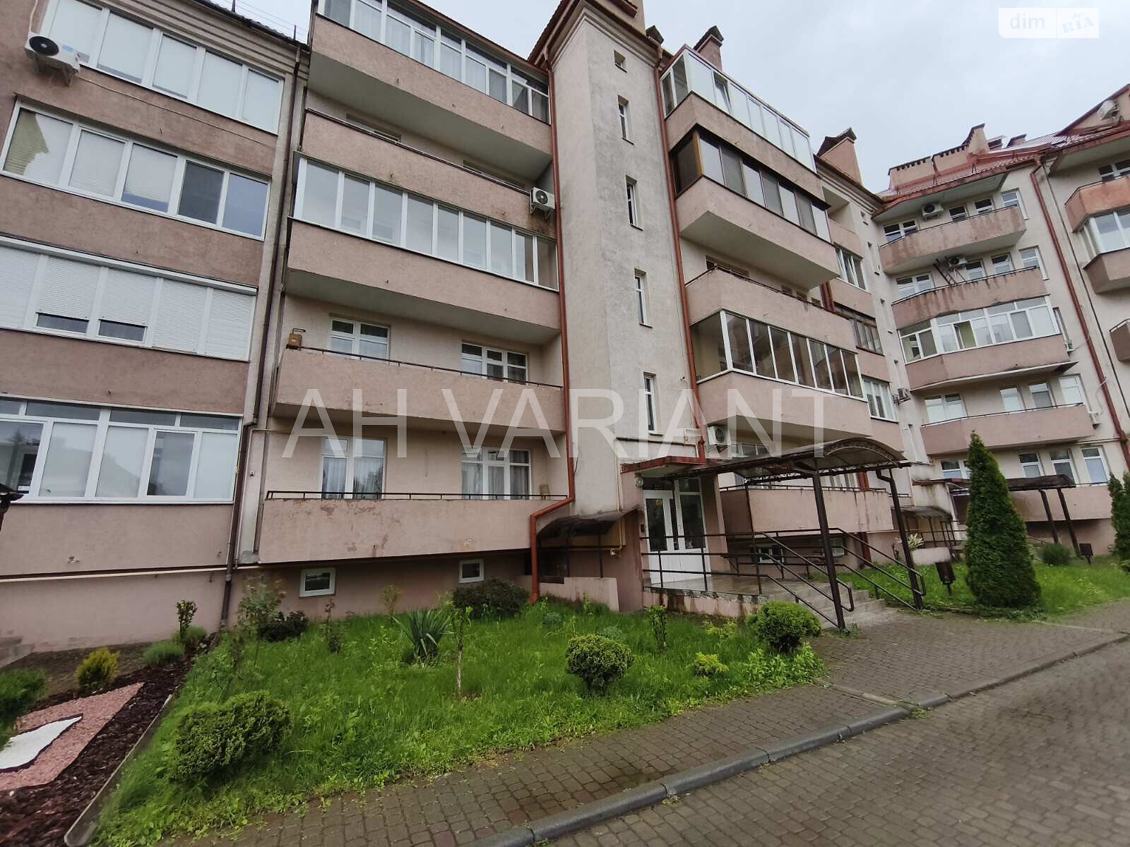 Продажа двухкомнатной квартиры в Ужгороде, на ул. А. Хиры, район Боздош фото 1 Продажа двухкомнатной квартиры в Ужгороде, на ул. А. Хиры, район Боздош фото 1