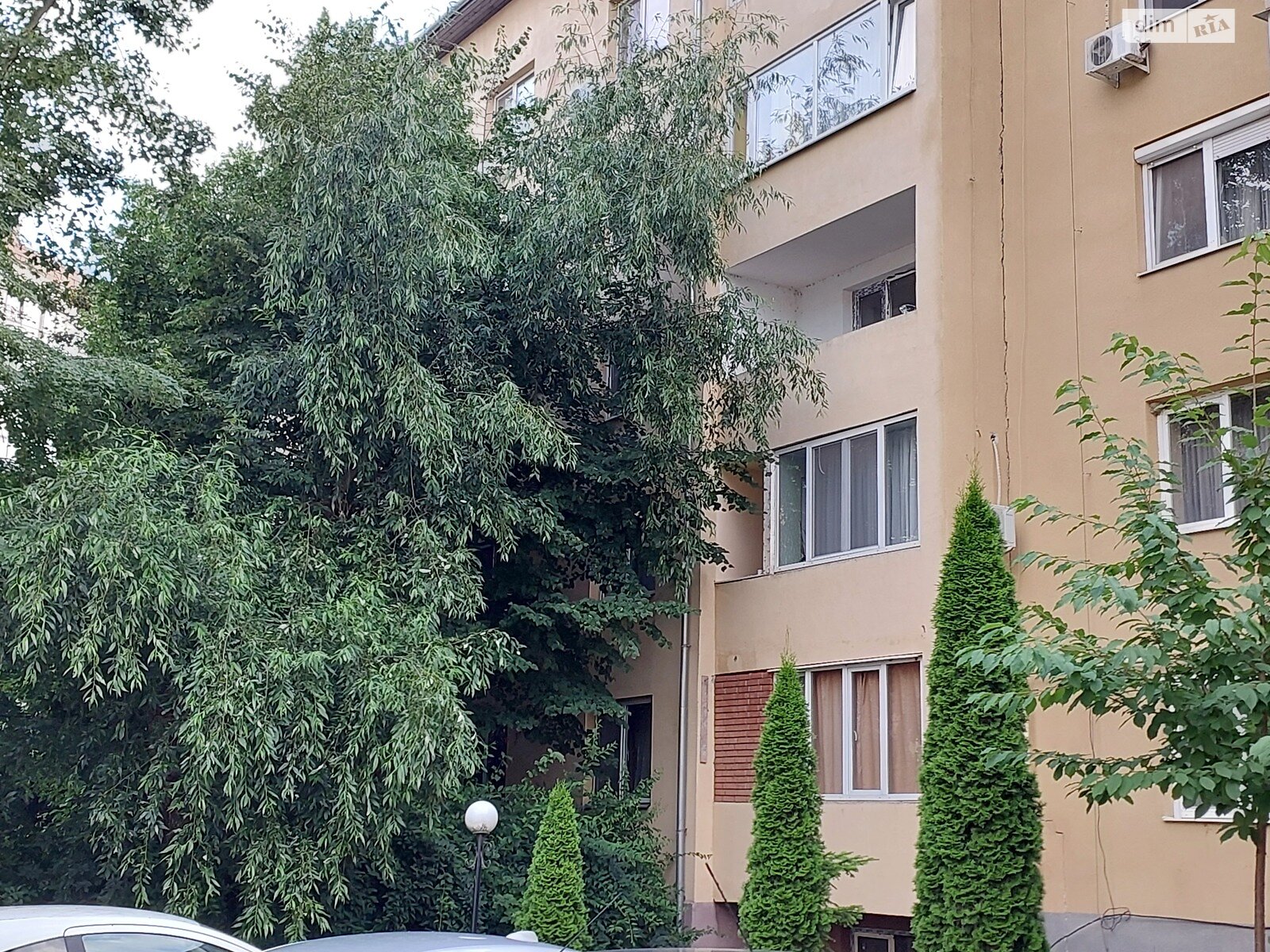 Продажа трехкомнатной квартиры в Ужгороде, на ул. Петра Линтура 8, район Боздош фото 1