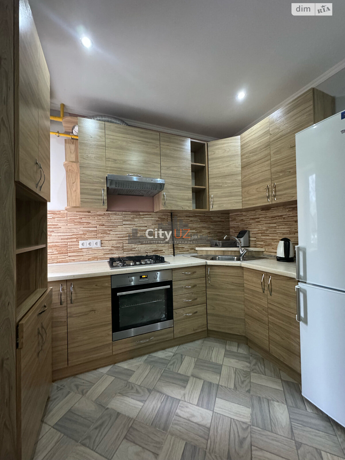 Продаж двокімнатної квартири в Ужгороді, на вул. Петра Лінтура 10Б, район Боздош фото 1 Продаж двокімнатної квартири в Ужгороді, на вул. Петра Лінтура 10Б, район Боздош фото 1