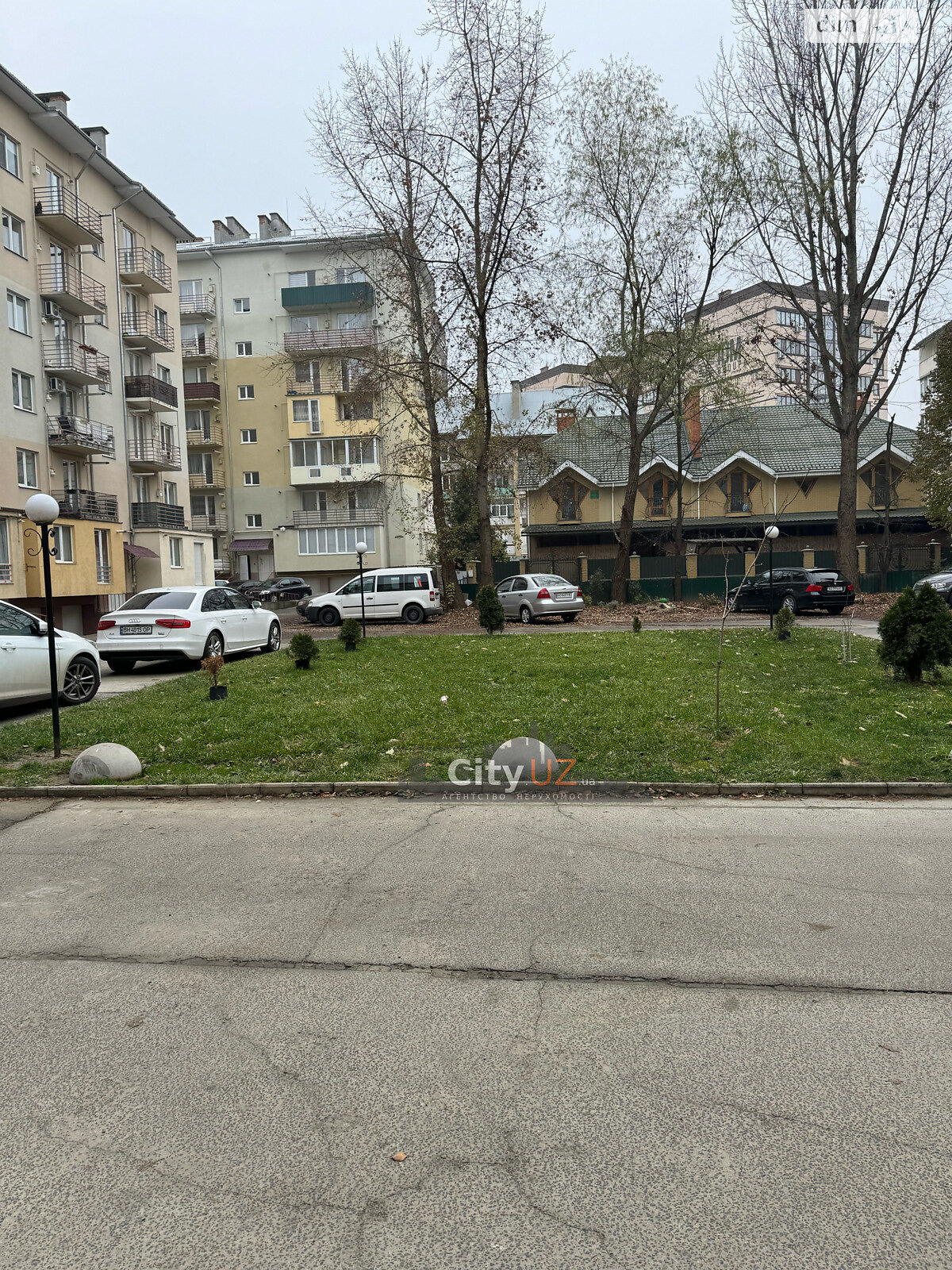 Продаж двокімнатної квартири в Ужгороді, на вул. Петра Лінтура 10Б, район Боздош фото 1 Продаж двокімнатної квартири в Ужгороді, на вул. Петра Лінтура 10Б, район Боздош фото 1
