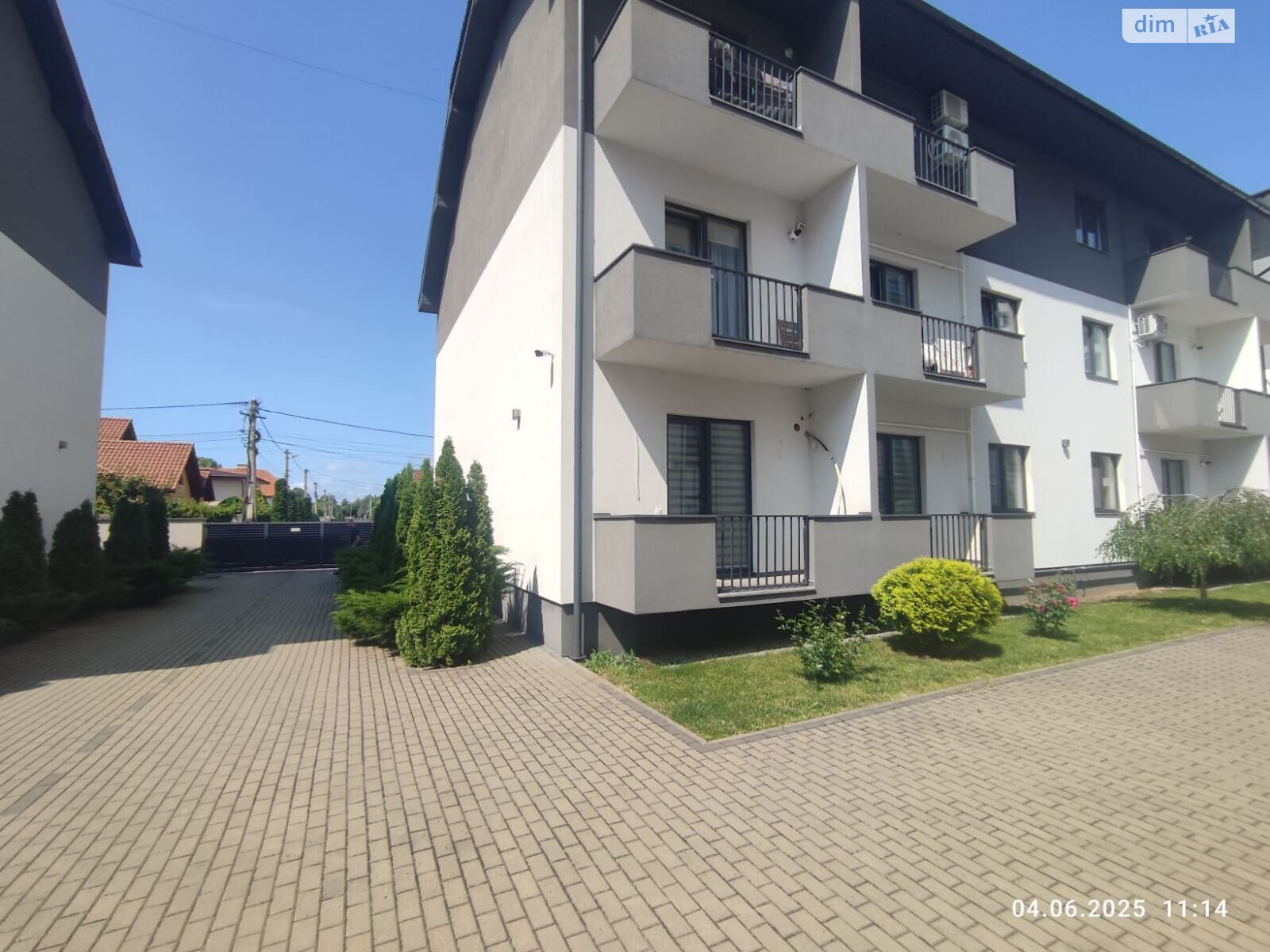 Продаж трикімнатної квартири в Ужгороді, на вул. Шандора Вікентія 21, район Боздош фото 1 Продаж трикімнатної квартири в Ужгороді, на вул. Шандора Вікентія 21, район Боздош фото 1