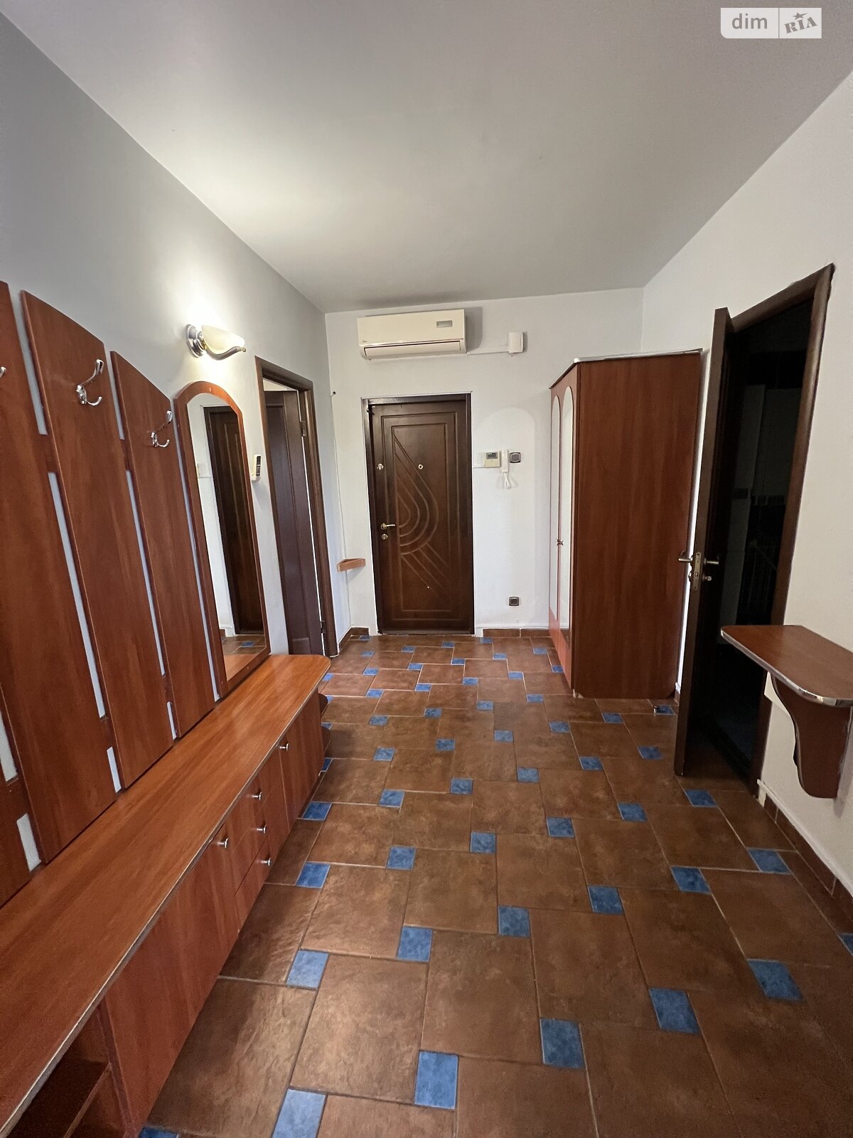 Продажа двухкомнатной квартиры в Ужгороде, на наб. Славянская 15, район Боздош фото 1