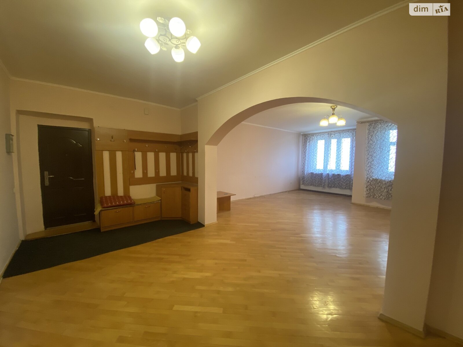 Продаж чотирикімнатної квартири в Ужгороді, на вул. Володимирська, район Боздош фото 1 Продаж чотирикімнатної квартири в Ужгороді, на вул. Володимирська, район Боздош фото 1
