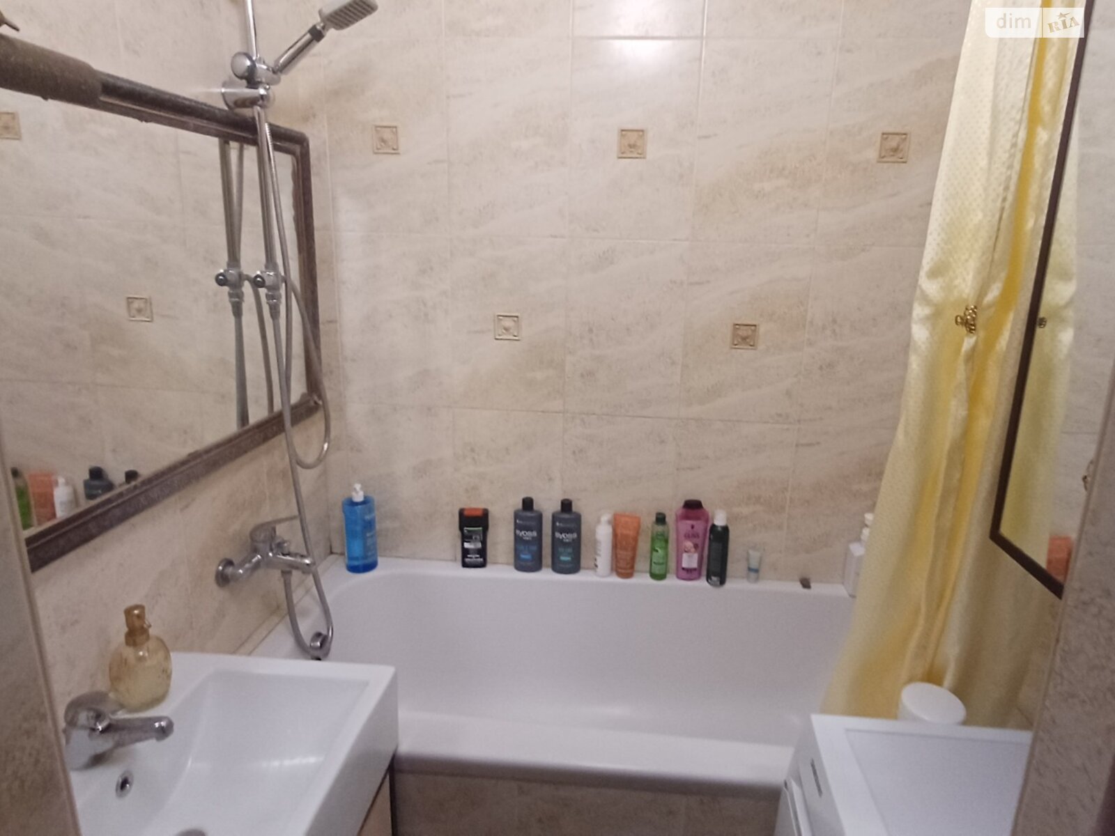 Продажа трехкомнатной квартиры в Ужгороде, на ул. Владимирская, район Боздош фото 1 Продажа трехкомнатной квартиры в Ужгороде, на ул. Владимирская, район Боздош фото 1