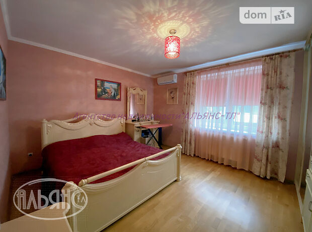 Продажа трехкомнатной квартиры в Ужгороде, на Клімпуша, район Боздош фото 1