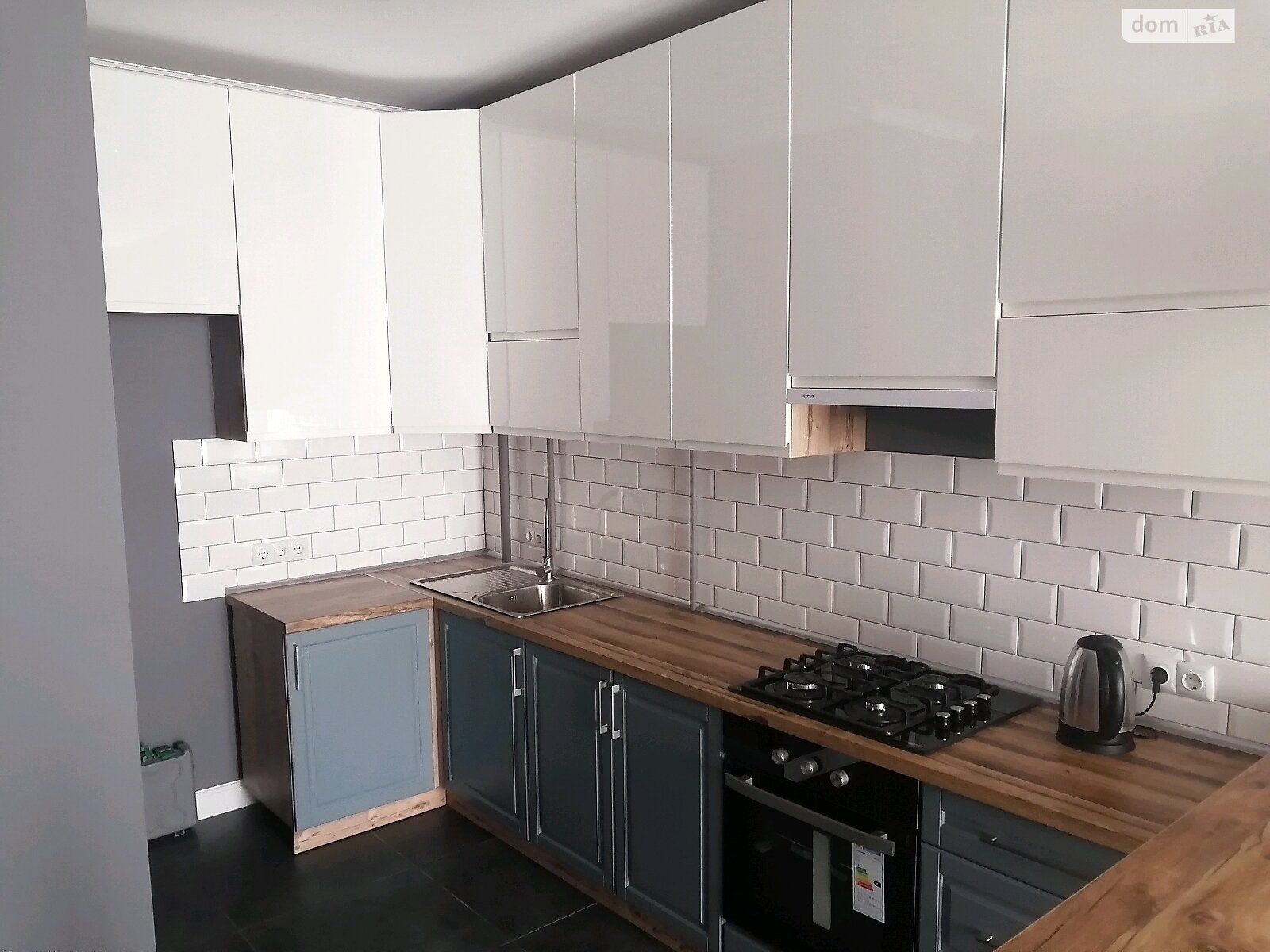 Продажа двухкомнатной квартиры в Ужгороде, на ул. Гленца, район Боздош фото 1 Продажа двухкомнатной квартиры в Ужгороде, на ул. Гленца, район Боздош фото 1