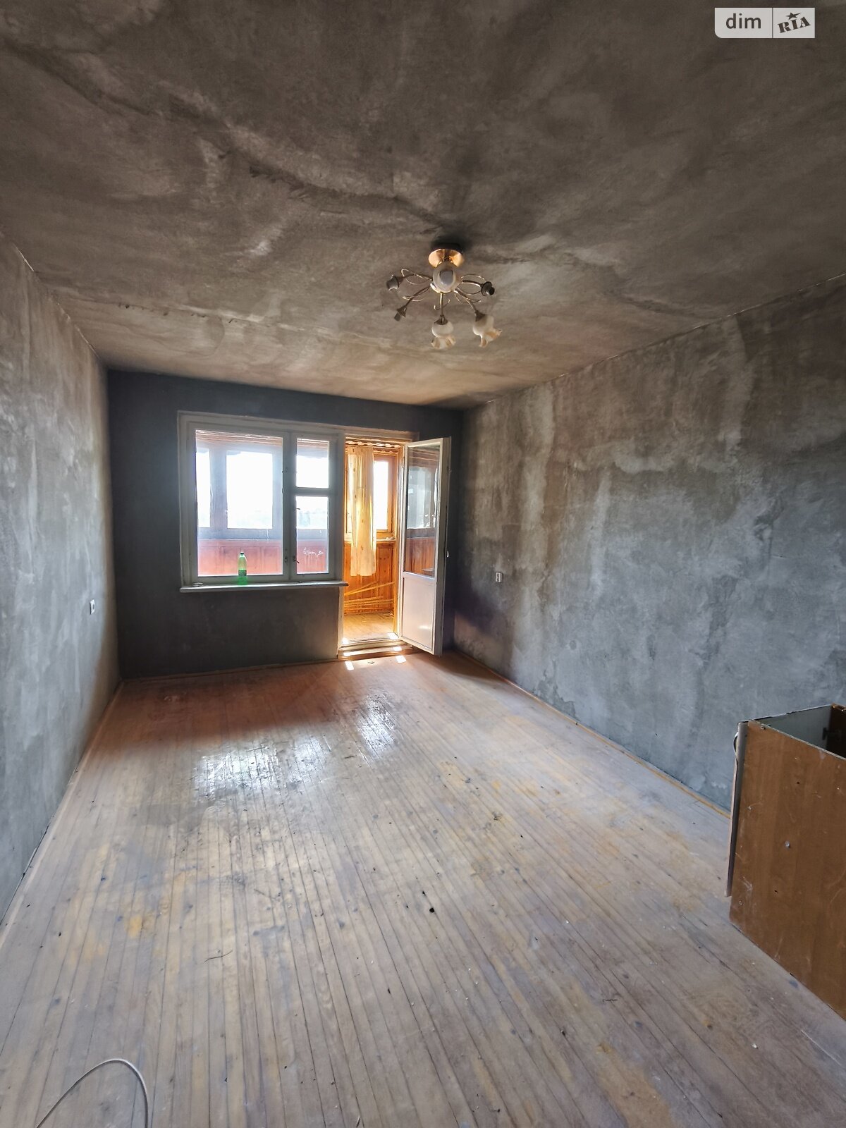 Продажа трехкомнатной квартиры в Ужгороде, на ул. Черновола, фото 1 Продажа трехкомнатной квартиры в Ужгороде, на ул. Черновола, фото 1