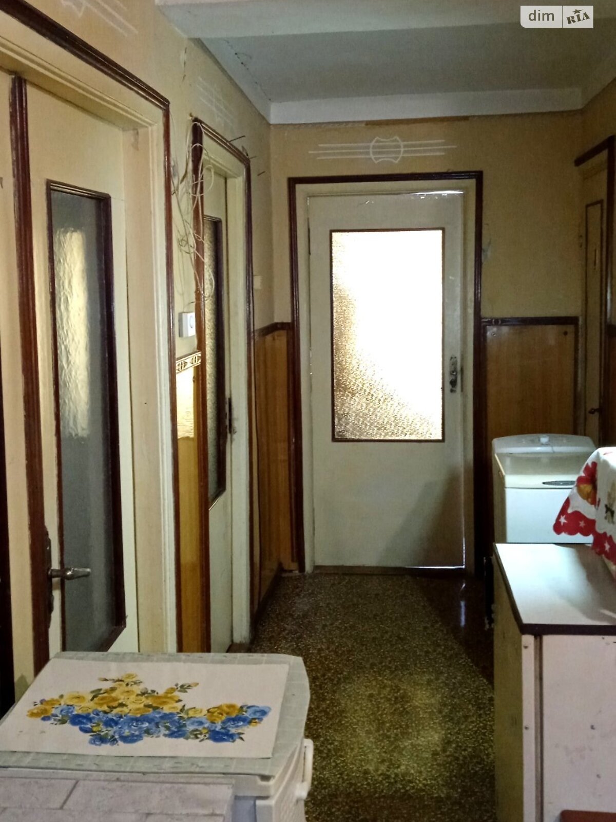 Продаж трикімнатної квартири в Ужгороді, на вул. Дмитра Добролюбова 6, фото 1