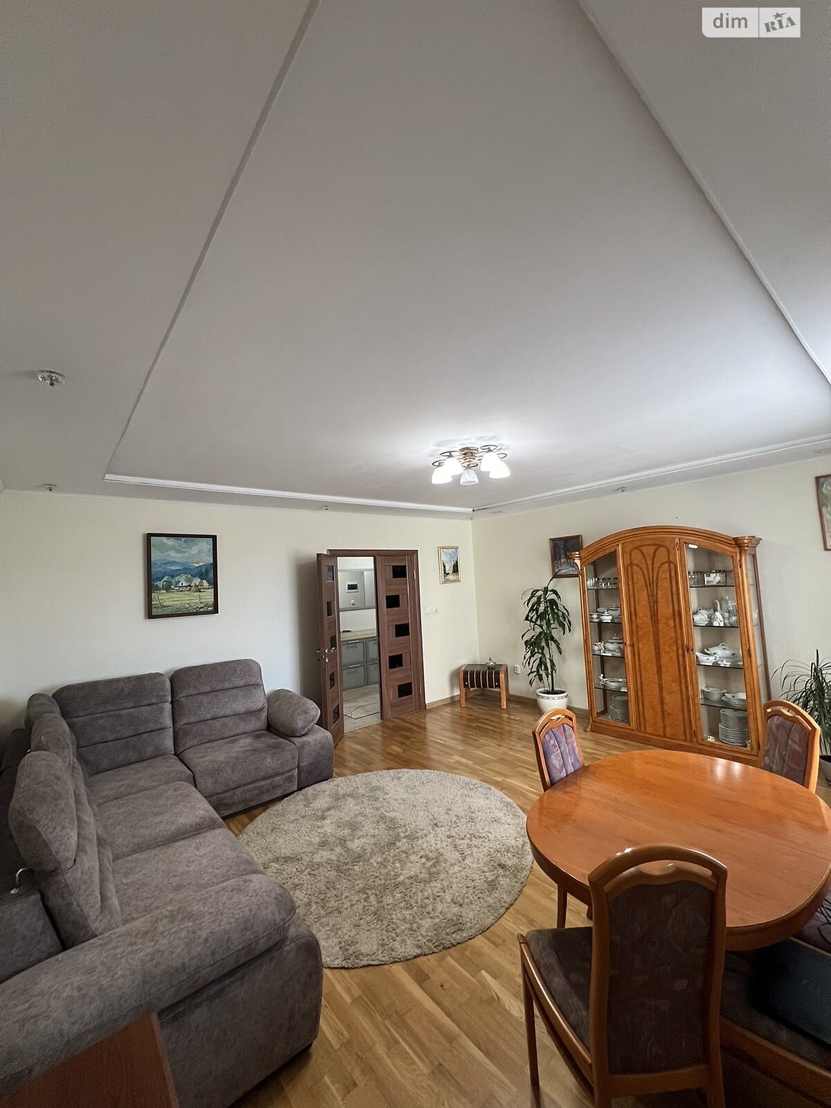 Продаж двокімнатної квартири в Ужгороді, на вул. Другетів 112, фото 1 Продаж двокімнатної квартири в Ужгороді, на вул. Другетів 112, фото 1