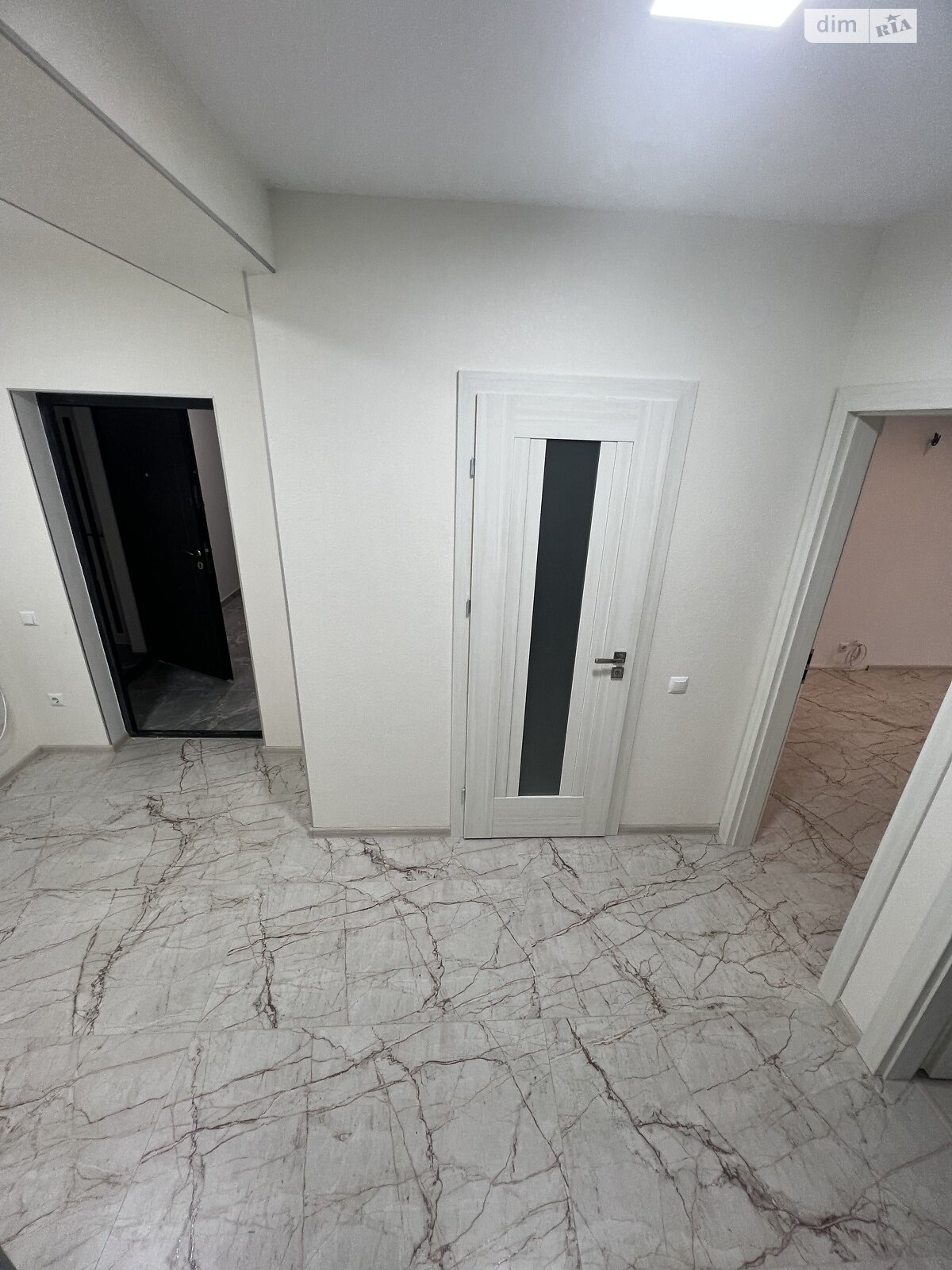 Продаж двокімнатної квартири в Ужгороді, на вул. Героїв 128-ї Бригади, фото 1 Продаж двокімнатної квартири в Ужгороді, на вул. Героїв 128-ї Бригади, фото 1