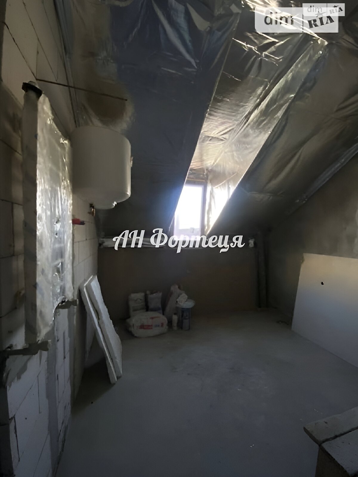 Продаж однокімнатної квартири в Ужгороді, на вул. Гойди, фото 1 Продаж однокімнатної квартири в Ужгороді, на вул. Гойди, фото 1