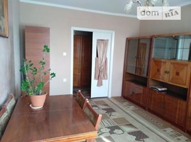 Продажа двухкомнатной квартиры в Ужгороде, на ул. Грушевского фото 1 Продажа двухкомнатной квартиры в Ужгороде, на ул. Грушевского фото 1
