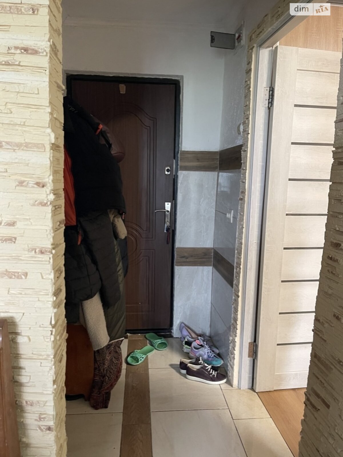 Продаж однокімнатної квартири в Ужгороді, на вул. Ігоря Сікорського, фото 1 Продаж однокімнатної квартири в Ужгороді, на вул. Ігоря Сікорського, фото 1