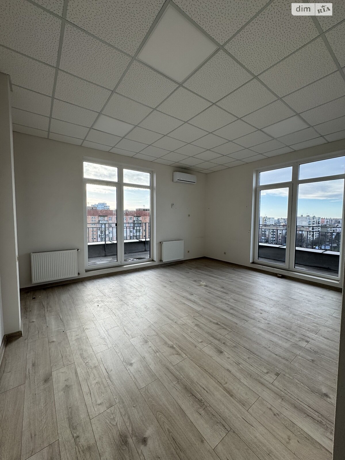 Продажа трехкомнатной квартиры в Ужгороде, на ул. Капушанская 150, фото 1