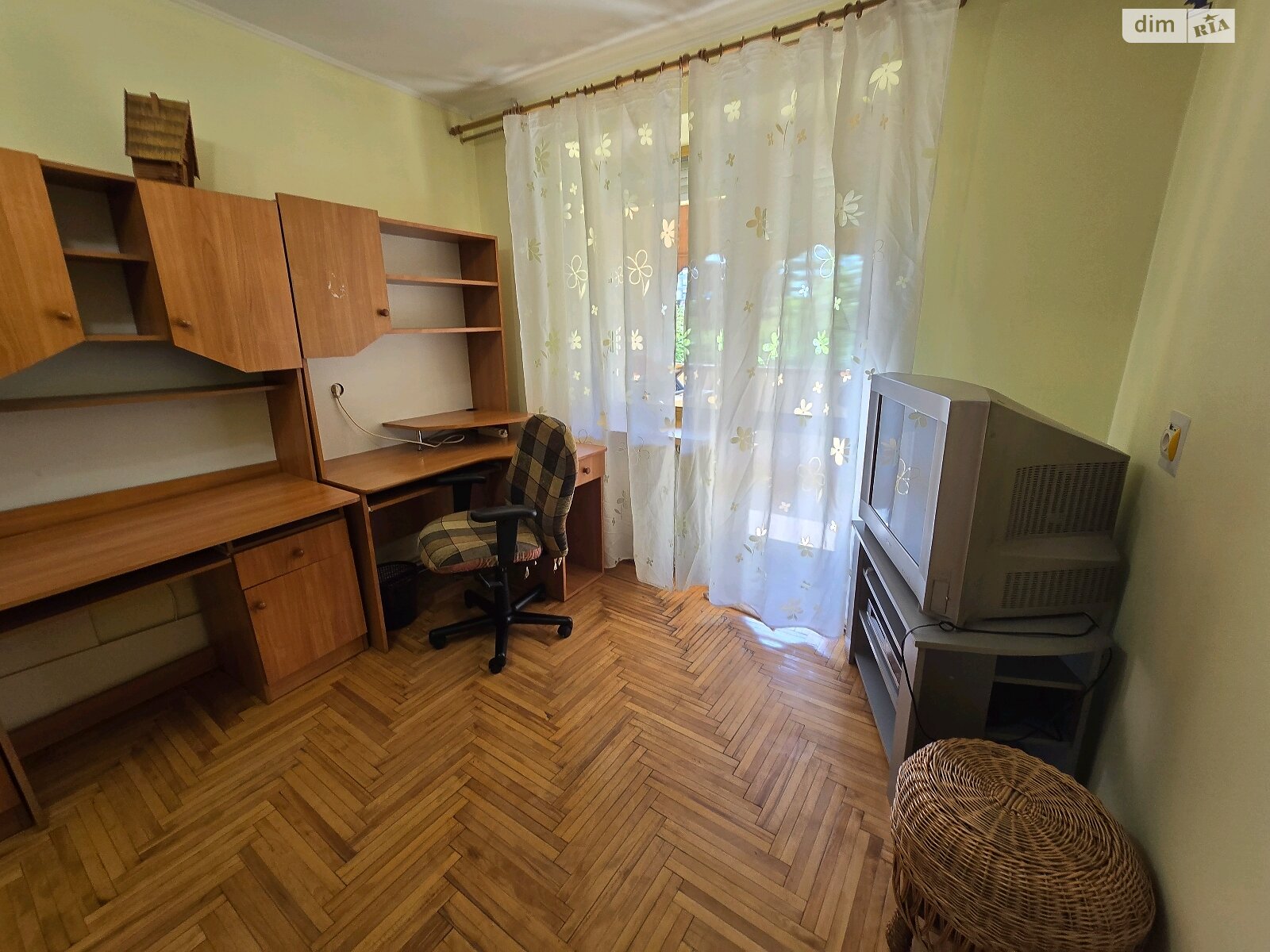 Продажа четырехкомнатной квартиры в Ужгороде, на ул. Капушанская, фото 1 Продажа четырехкомнатной квартиры в Ужгороде, на ул. Капушанская, фото 1