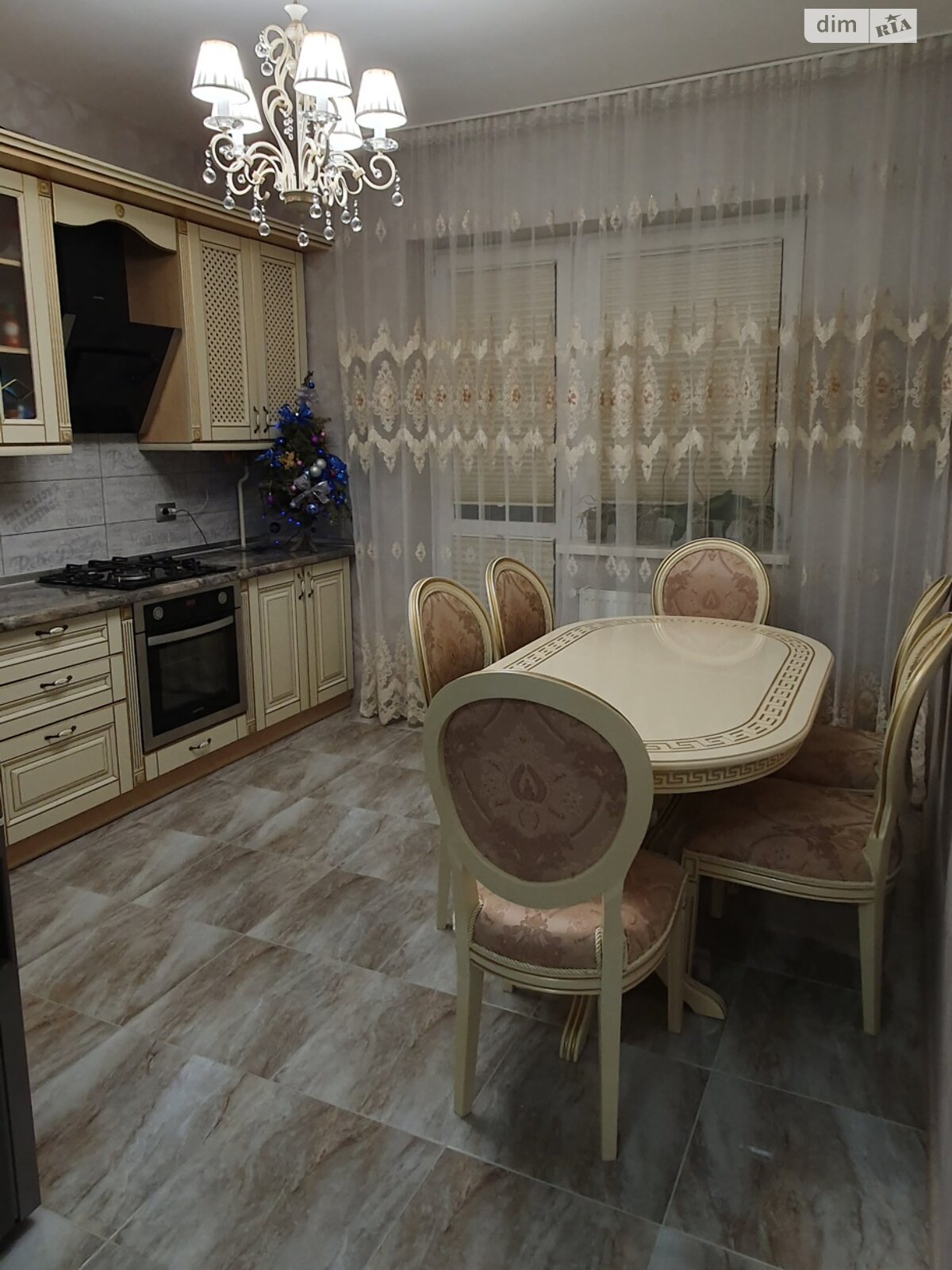 Продаж однокімнатної квартири в Ужгороді, на вул. Єньковська 23, район Компотний фото 1