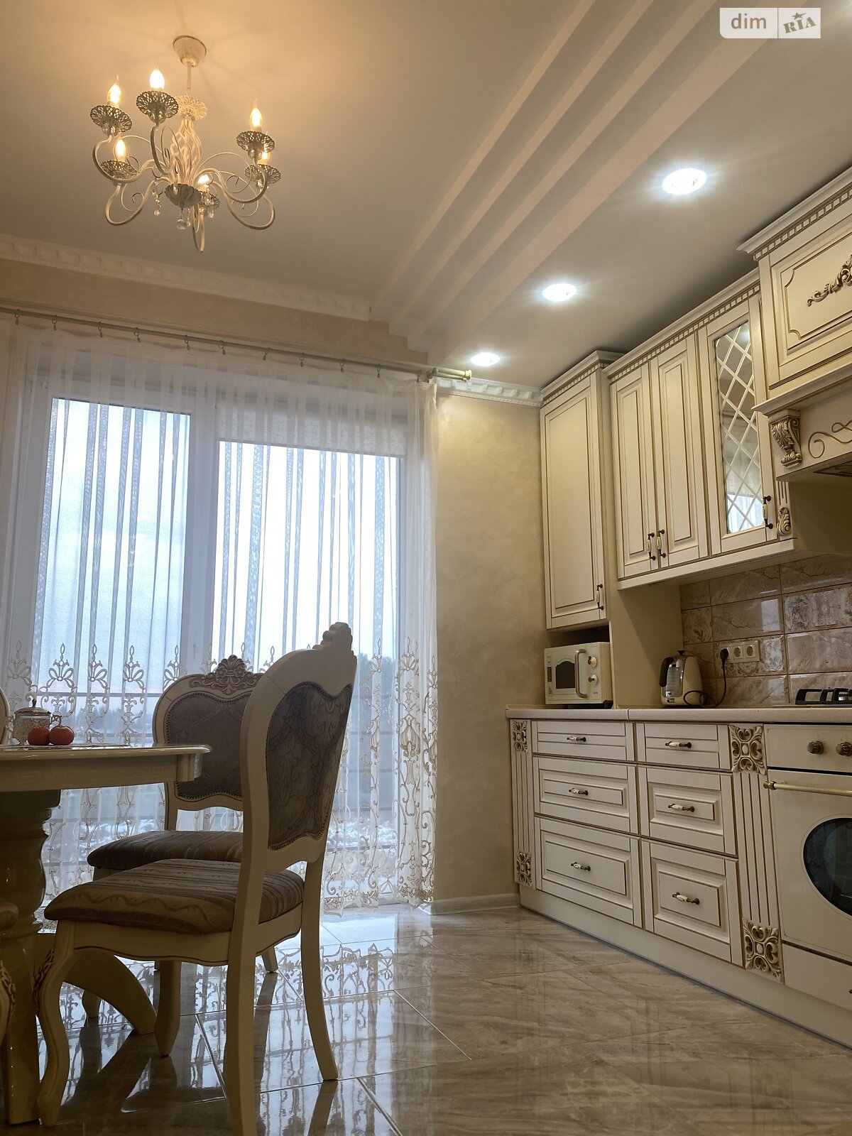 Продажа трехкомнатной квартиры в Ужгороде, на ул. Еньковская 23А, фото 1