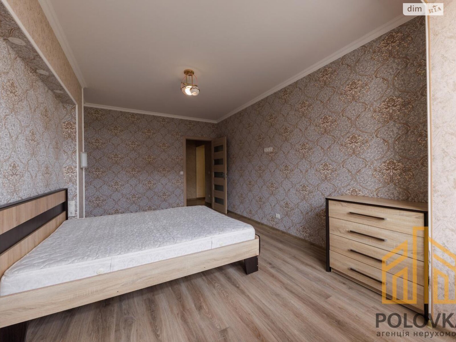 Продаж двокімнатної квартири в Ужгороді, на вул. Єньковська 27, район Компотний фото 1 Продаж двокімнатної квартири в Ужгороді, на вул. Єньковська 27, район Компотний фото 1