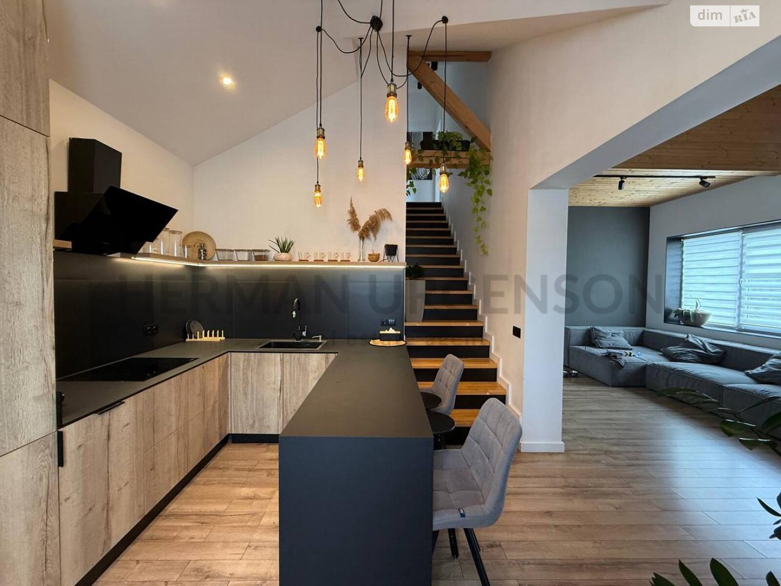 Продажа трехкомнатной квартиры в Ужгороде, на ул. Енковская, район Компотный фото 1 Продажа трехкомнатной квартиры в Ужгороде, на ул. Енковская, район Компотный фото 1