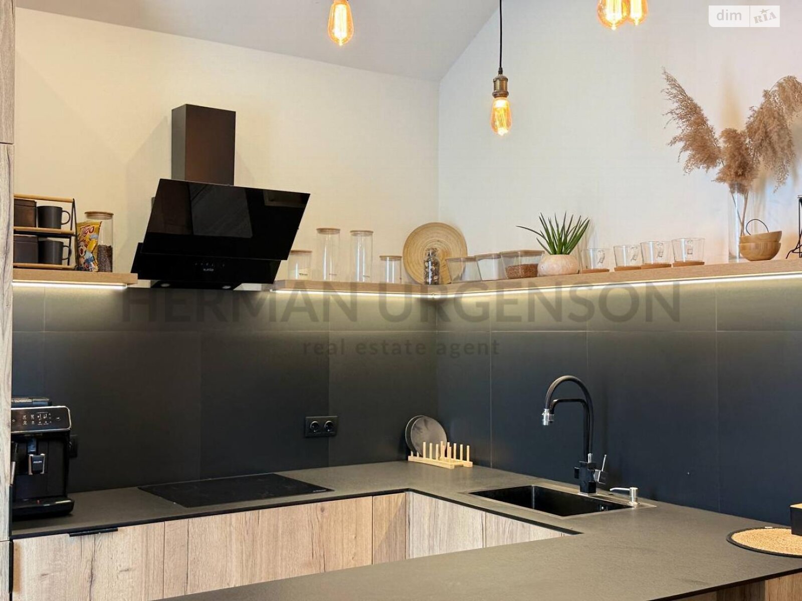 Продажа трехкомнатной квартиры в Ужгороде, на ул. Енковская, район Компотный фото 1 Продажа трехкомнатной квартиры в Ужгороде, на ул. Енковская, район Компотный фото 1