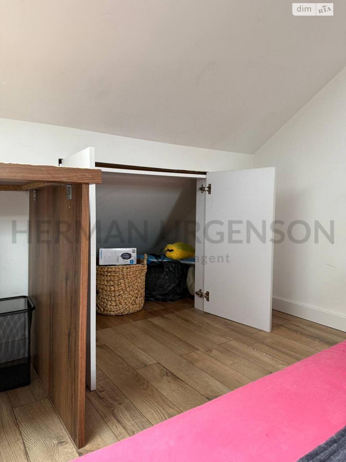 Продажа трехкомнатной квартиры в Ужгороде, на ул. Енковская, район Компотный фото 1 Продажа трехкомнатной квартиры в Ужгороде, на ул. Енковская, район Компотный фото 1