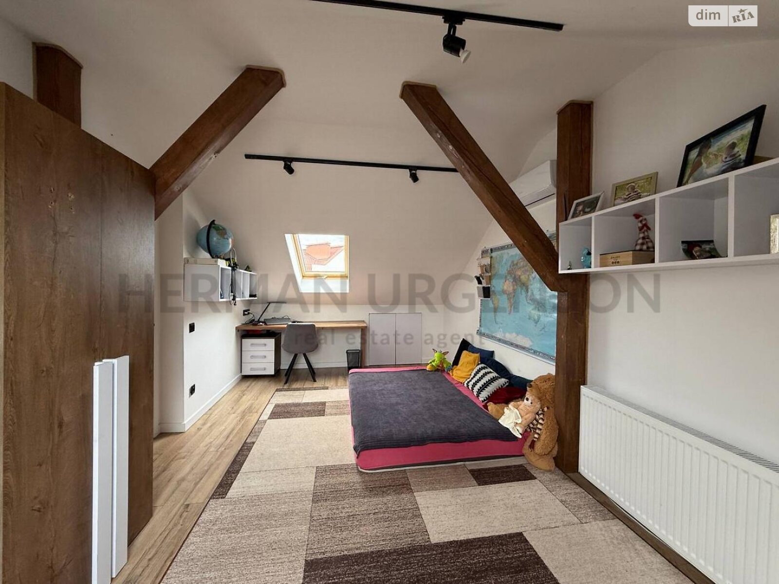 Продажа трехкомнатной квартиры в Ужгороде, на ул. Енковская, район Компотный фото 1 Продажа трехкомнатной квартиры в Ужгороде, на ул. Енковская, район Компотный фото 1