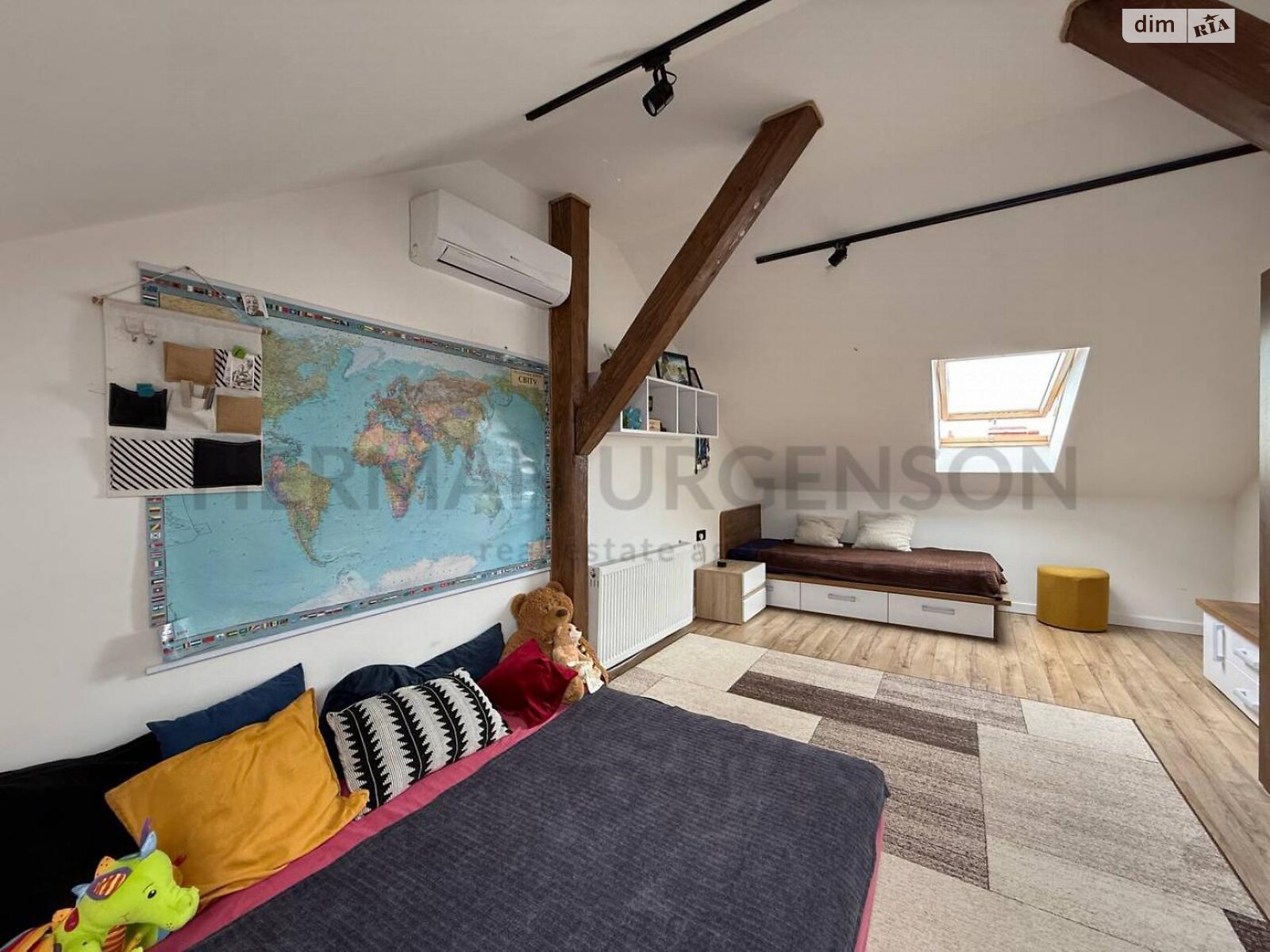 Продажа трехкомнатной квартиры в Ужгороде, на ул. Енковская, район Компотный фото 1 Продажа трехкомнатной квартиры в Ужгороде, на ул. Енковская, район Компотный фото 1