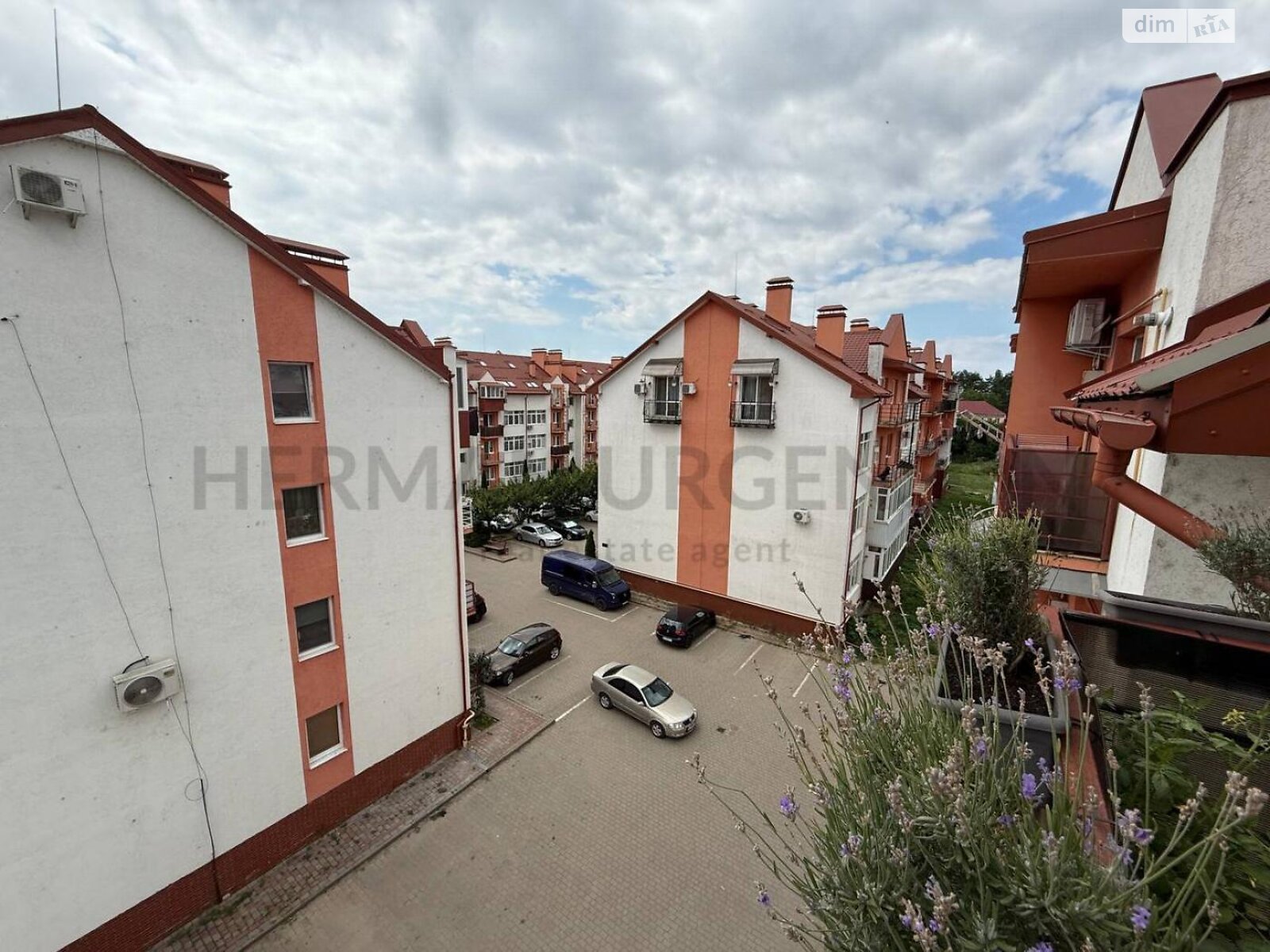 Продажа трехкомнатной квартиры в Ужгороде, на ул. Енковская, район Компотный фото 1 Продажа трехкомнатной квартиры в Ужгороде, на ул. Енковская, район Компотный фото 1