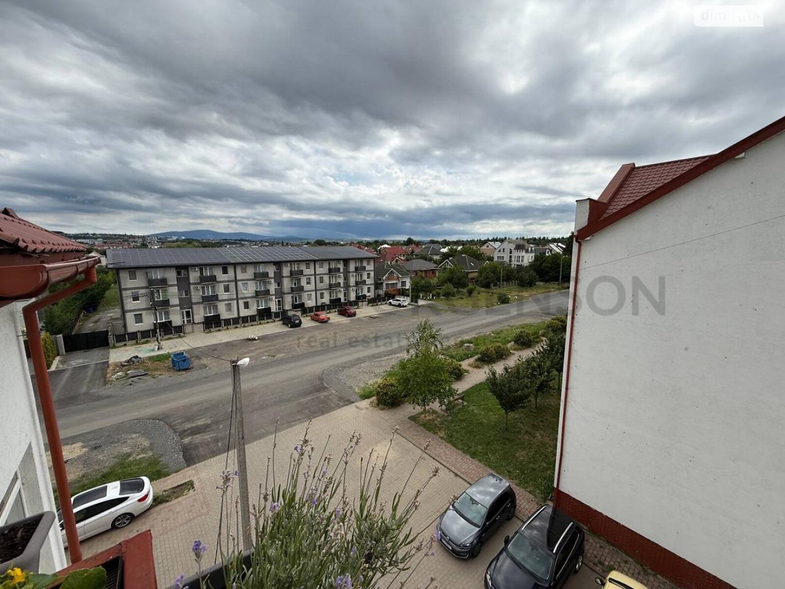 Продажа трехкомнатной квартиры в Ужгороде, на ул. Енковская, район Компотный фото 1 Продажа трехкомнатной квартиры в Ужгороде, на ул. Енковская, район Компотный фото 1