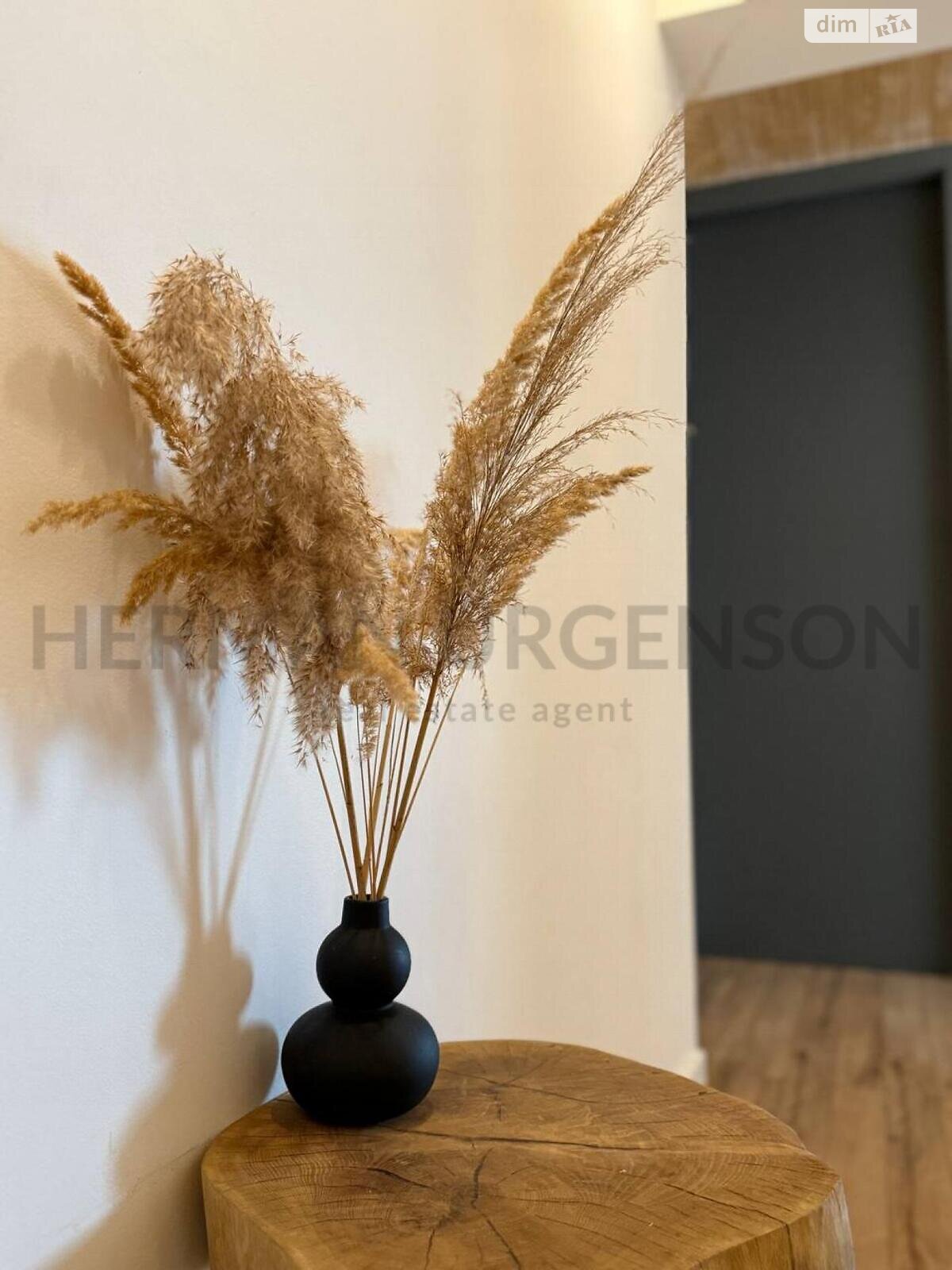 Продажа трехкомнатной квартиры в Ужгороде, на ул. Енковская, район Компотный фото 1 Продажа трехкомнатной квартиры в Ужгороде, на ул. Енковская, район Компотный фото 1