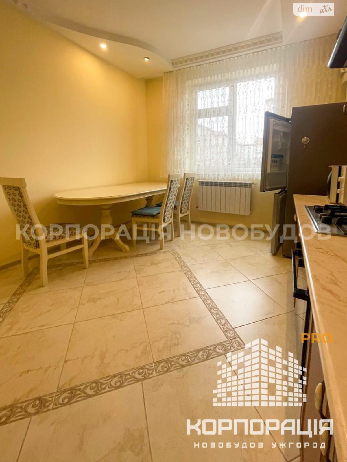 Продажа двухкомнатной квартиры в Ужгороде, на ул. Мотри Братийчук, район Компотный фото 1