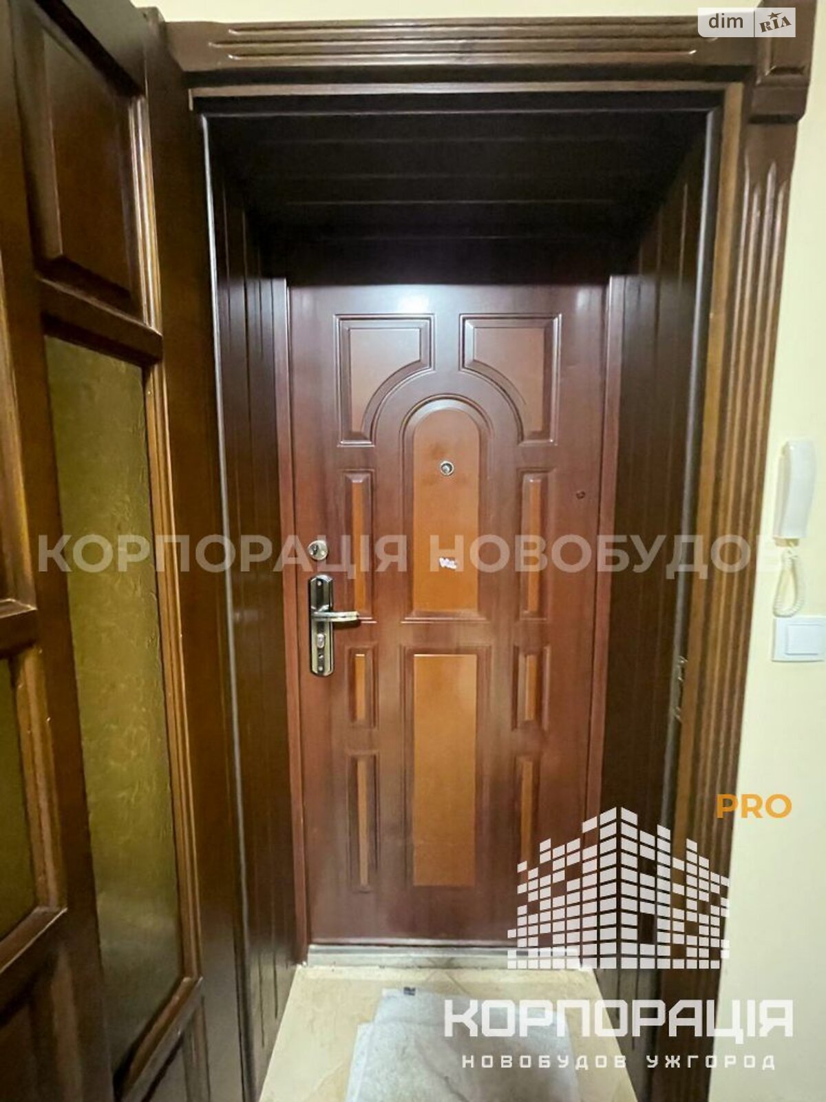 Продажа двухкомнатной квартиры в Ужгороде, на ул. Мотри Братийчук, район Компотный фото 1