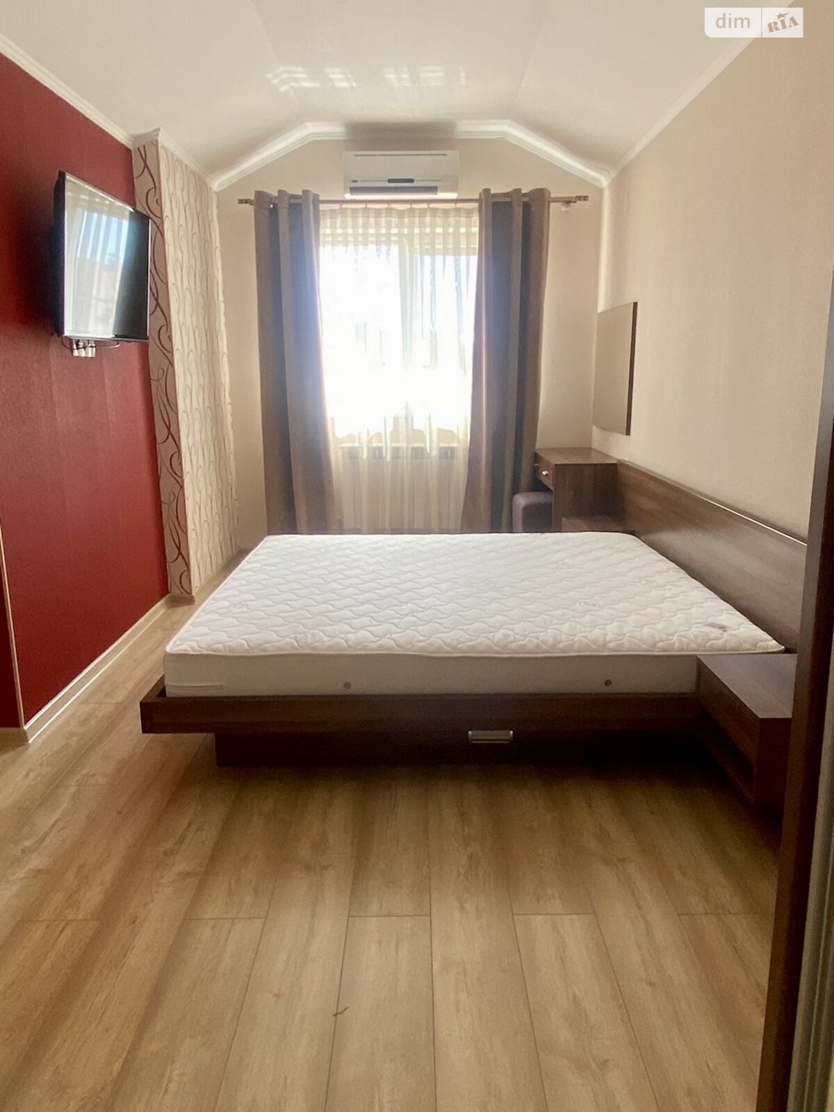 Продаж трикімнатної квартири в Ужгороді, на вул. Вишнева 24, район Компотний фото 1 Продаж трикімнатної квартири в Ужгороді, на вул. Вишнева 24, район Компотний фото 1