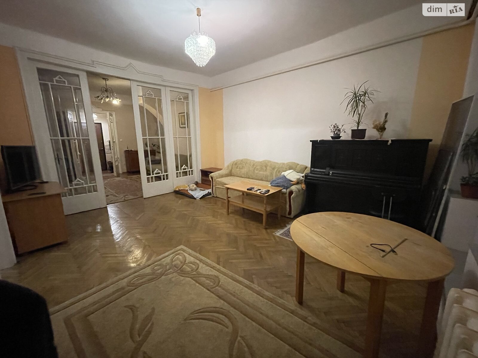 Продажа трехкомнатной квартиры в Ужгороде, на ул. Корзо, фото 1 Продажа трехкомнатной квартиры в Ужгороде, на ул. Корзо, фото 1
