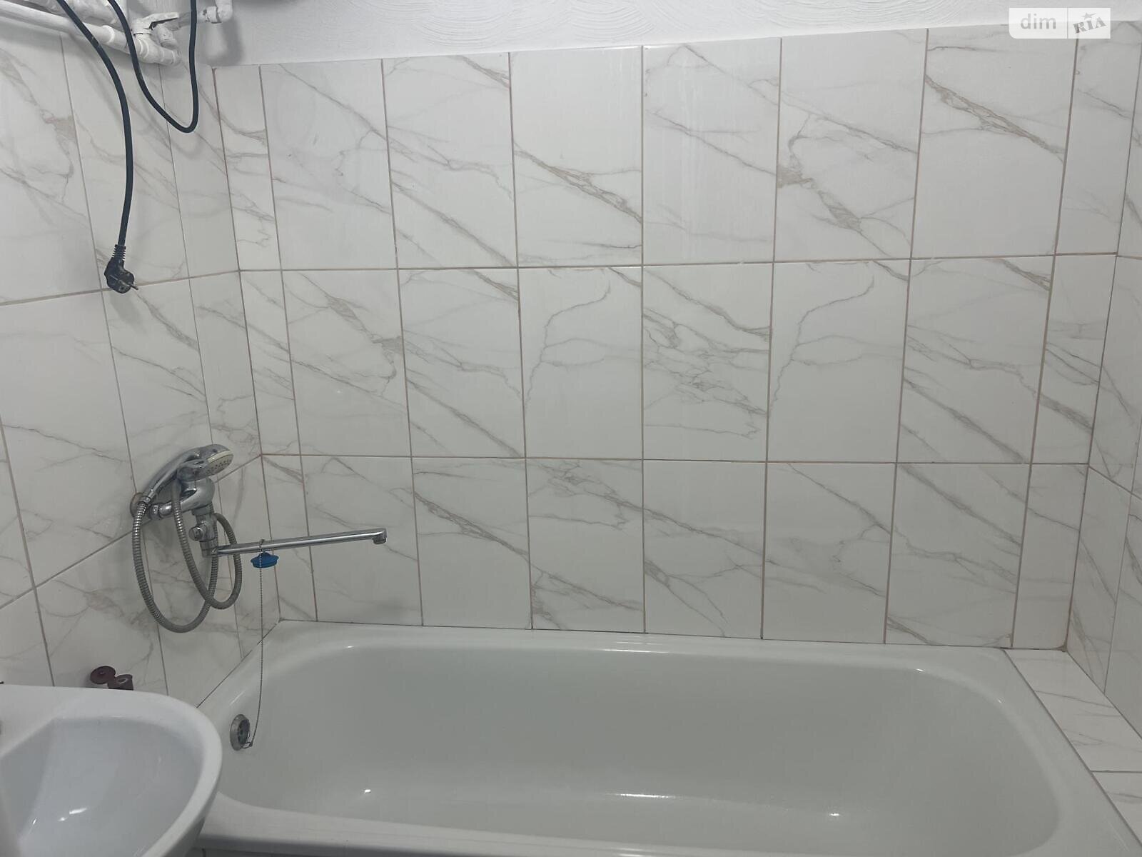 Продаж двокімнатної квартири в Ужгороді, на вул. Божук, район Мала Прага фото 4 Продаж двокімнатної квартири в Ужгороді, на вул. Божук, район Мала Прага фото 4