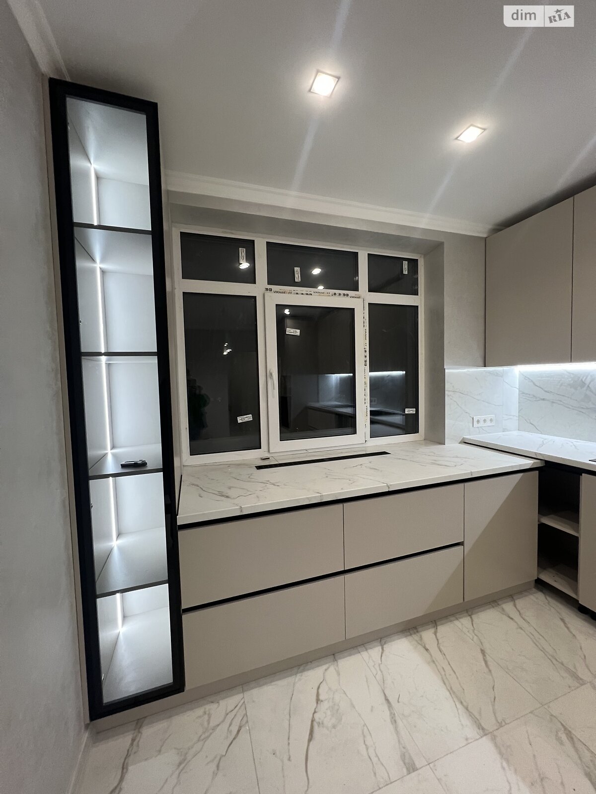 Продажа двухкомнатной квартиры в Ужгороде, на ул. Ивана Фогарашия 17 корпус 6, район Мала Прага фото 1 Продажа двухкомнатной квартиры в Ужгороде, на ул. Ивана Фогарашия 17 корпус 6, район Мала Прага фото 1