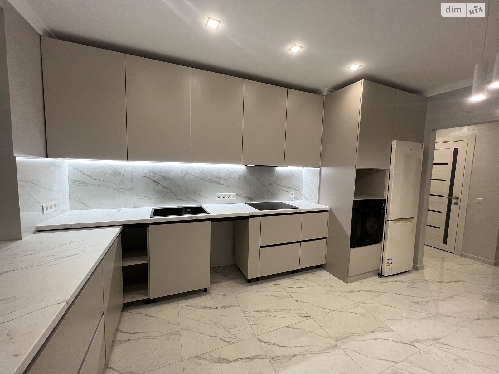 Продажа двухкомнатной квартиры в Ужгороде, на ул. Ивана Фогарашия 17 корпус 6, район Мала Прага фото 1 Продажа двухкомнатной квартиры в Ужгороде, на ул. Ивана Фогарашия 17 корпус 6, район Мала Прага фото 1