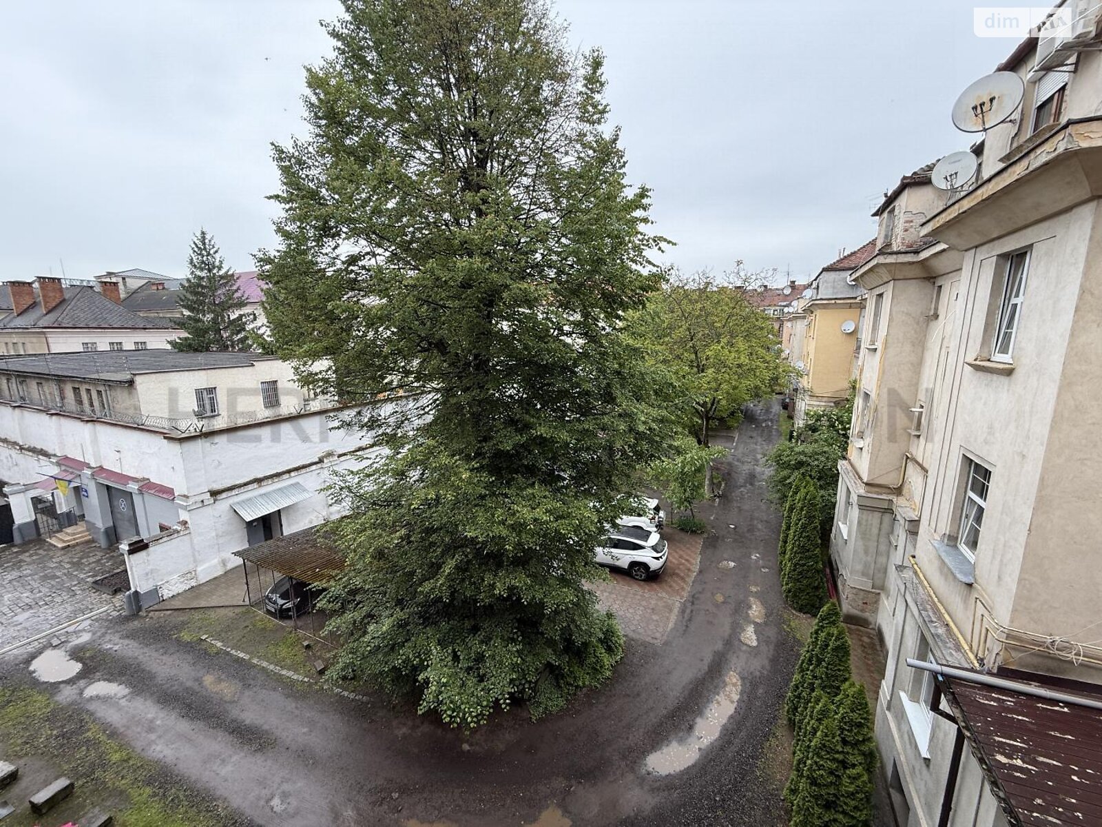 Продажа трехкомнатной квартиры в Ужгороде, на ул. Довженко, район Малый Галагов фото 1 Продажа трехкомнатной квартиры в Ужгороде, на ул. Довженко, район Малый Галагов фото 1