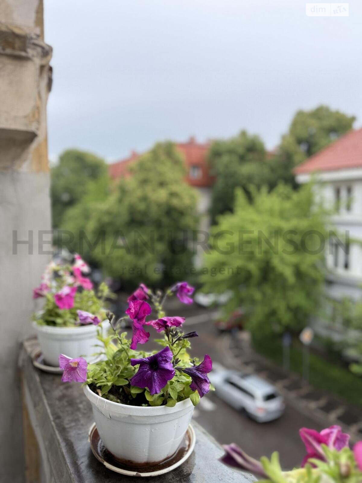 Продажа трехкомнатной квартиры в Ужгороде, на ул. Довженко, район Малый Галагов фото 1 Продажа трехкомнатной квартиры в Ужгороде, на ул. Довженко, район Малый Галагов фото 1