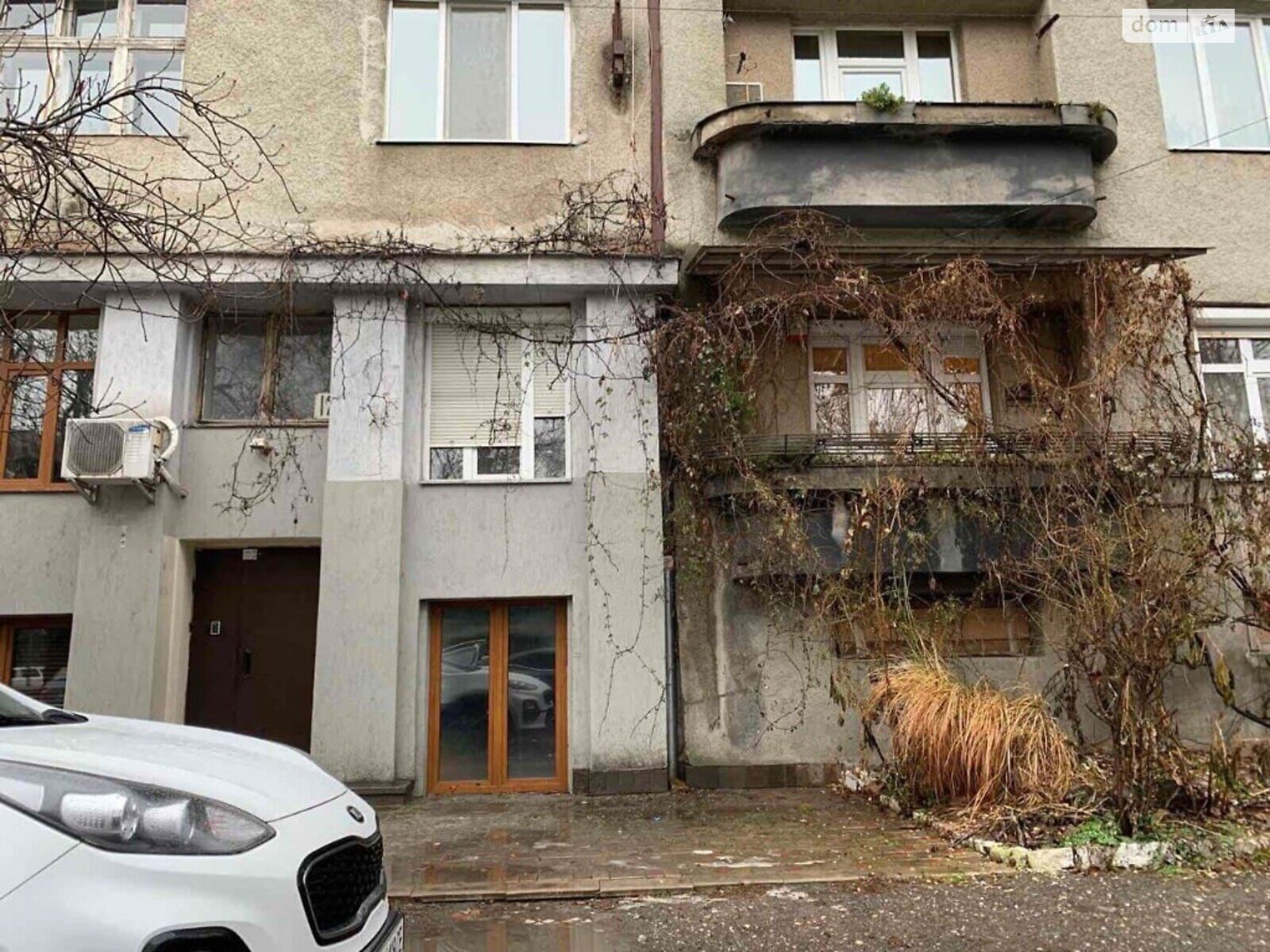 Продажа четырехкомнатной квартиры в Ужгороде, на ул. Иштвана Лаудона 12, кв. 1, район Малый Галагов фото 1