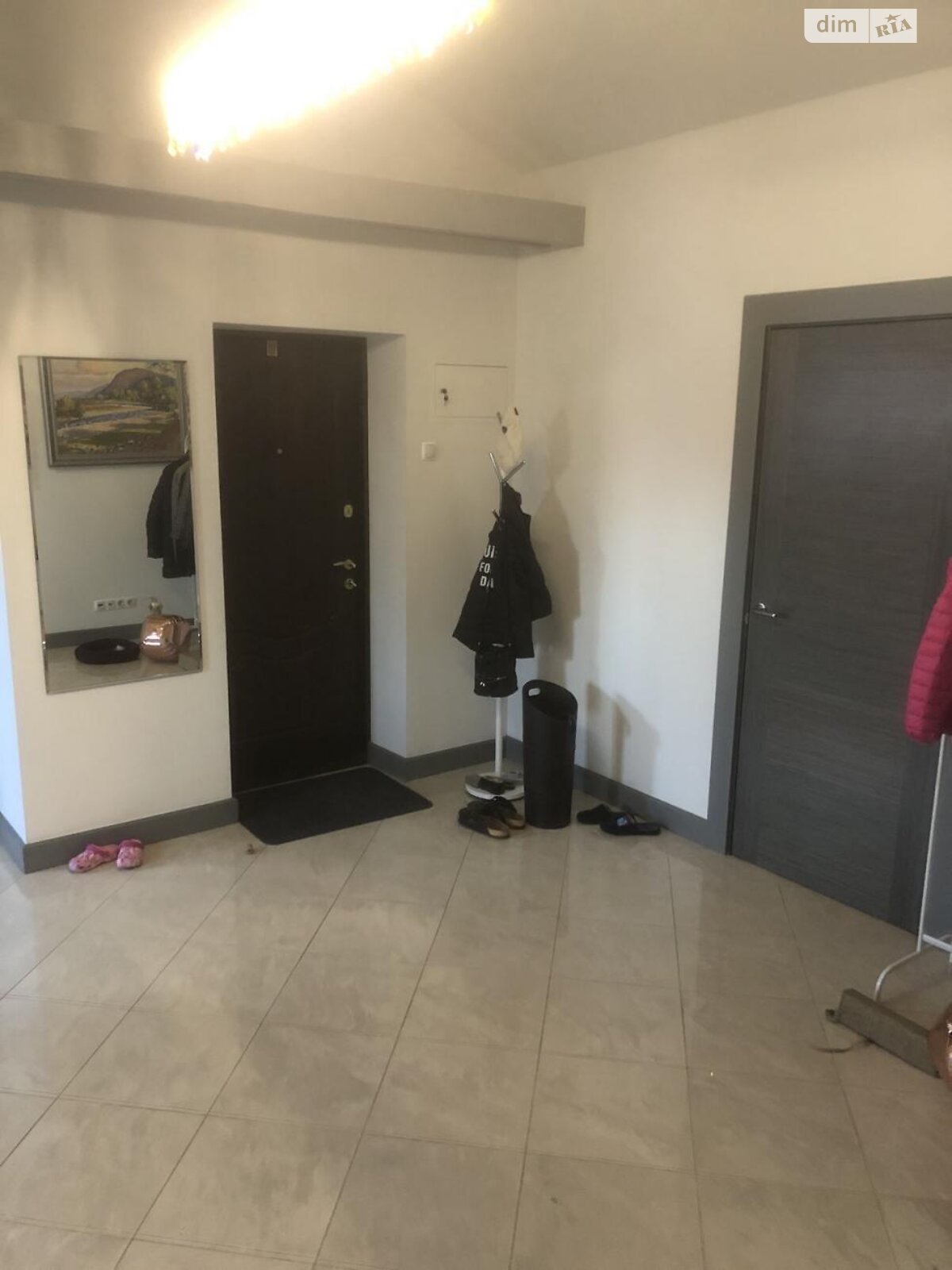 Продаж трикімнатної квартири в Ужгороді, на наб. Незалежності 21, район Малий Галагов фото 1 Продаж трикімнатної квартири в Ужгороді, на наб. Незалежності 21, район Малий Галагов фото 1