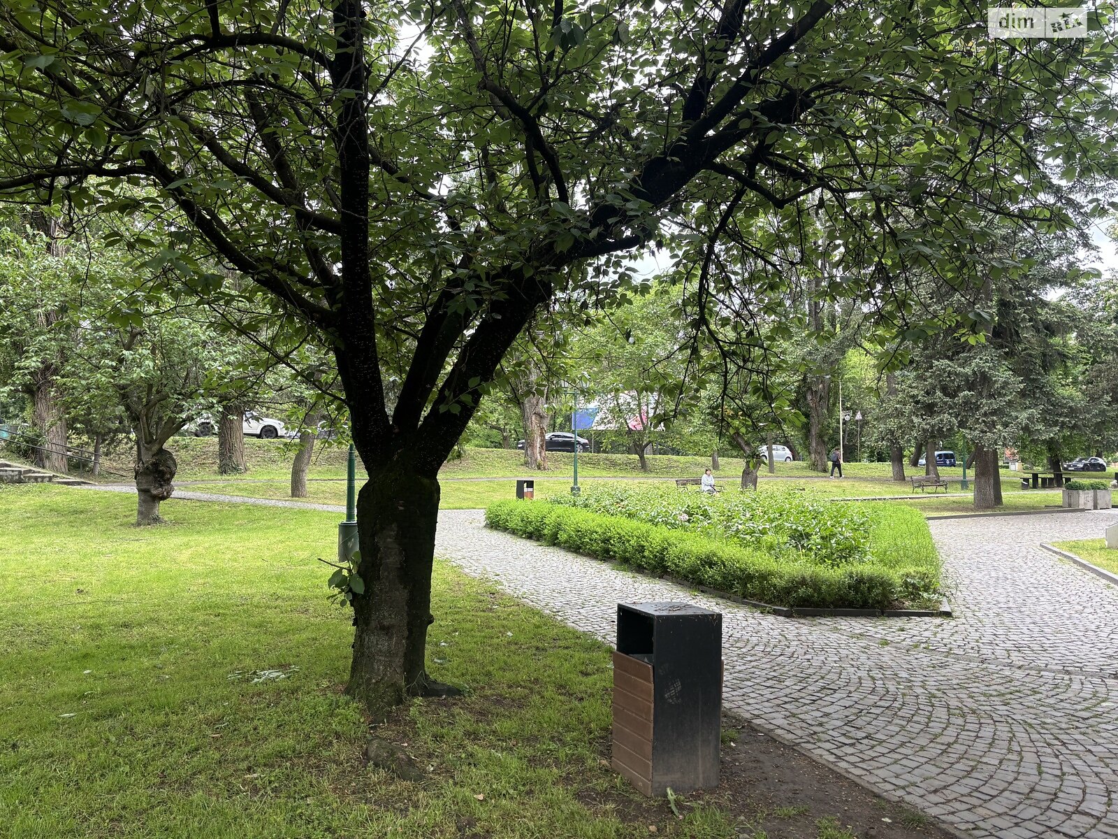 Продажа трехкомнатной квартиры в Ужгороде, на наб. Независимости, район Малый Галагов фото 1 Продажа трехкомнатной квартиры в Ужгороде, на наб. Независимости, район Малый Галагов фото 1