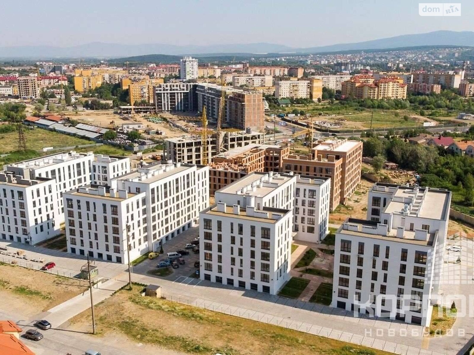 Продажа четырехкомнатной квартиры в Минае, на ул. Августина Волошина, фото 1 Продажа четырехкомнатной квартиры в Минае, на ул. Августина Волошина, фото 1