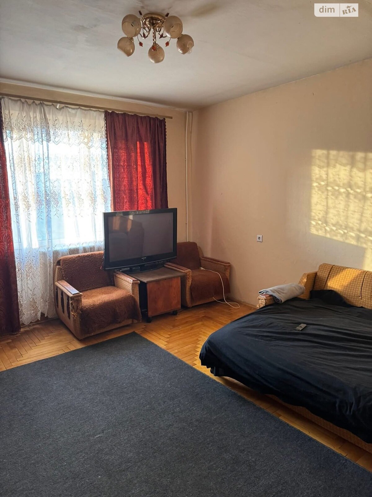 Продаж трикімнатної квартири в Ужгороді, на вул. Міцкевича 2/16, фото 1 Продаж трикімнатної квартири в Ужгороді, на вул. Міцкевича 2/16, фото 1