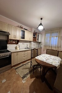 Продажа трехкомнатной квартиры в Ужгороде, на ул. Игоря Сикорского, район Новый фото 2